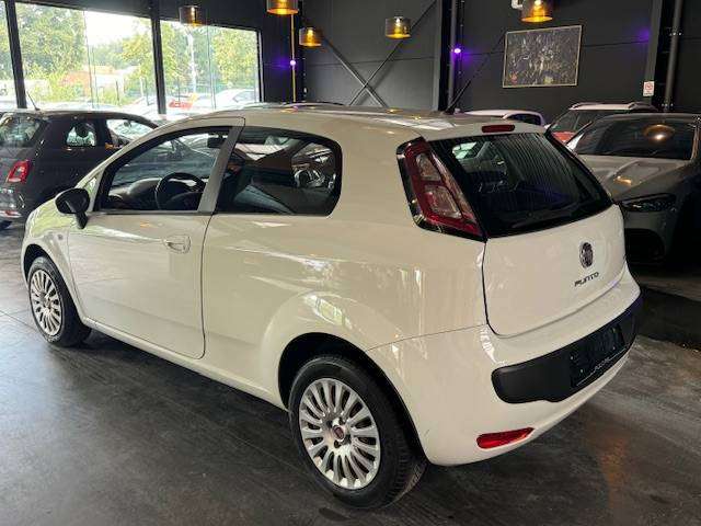 Fiat Punto Evo 1.4 AUTOMATIQUE - CARNET FULL - A/C - RADIO CD/USB/AUX -