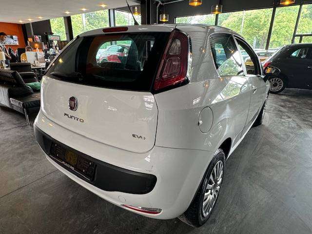 Fiat Punto Evo 1.4 AUTOMATIQUE - CARNET FULL - A/C - RADIO CD/USB/AUX -