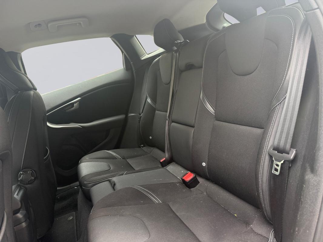 Volvo V40 BUSINESS D2 120 Momentum / Garantie 12 mois