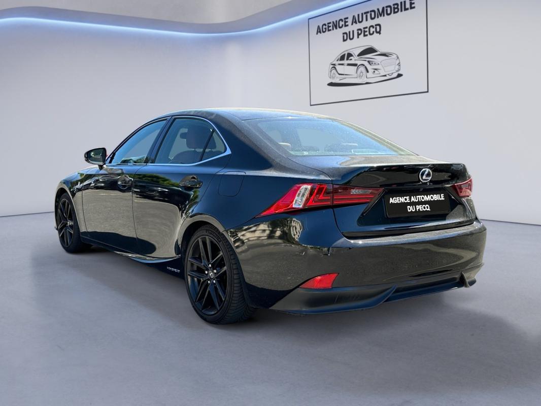 Lexus Is 300h F Sport / GARANTIE 12 MOIS ENTRETIEN COMPLET SIÈGES CHAUFFANTS ET VENTILÉS