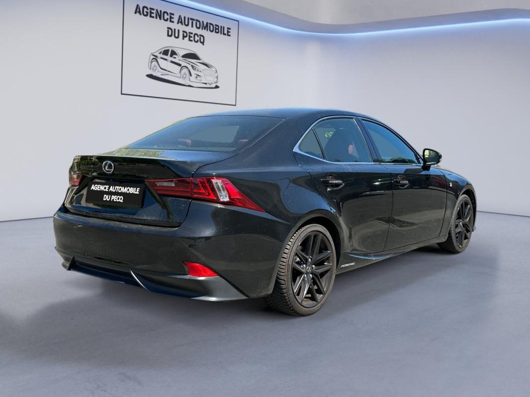 Lexus Is 300h F Sport / GARANTIE 12 MOIS ENTRETIEN COMPLET SIÈGES CHAUFFANTS ET VENTILÉS
