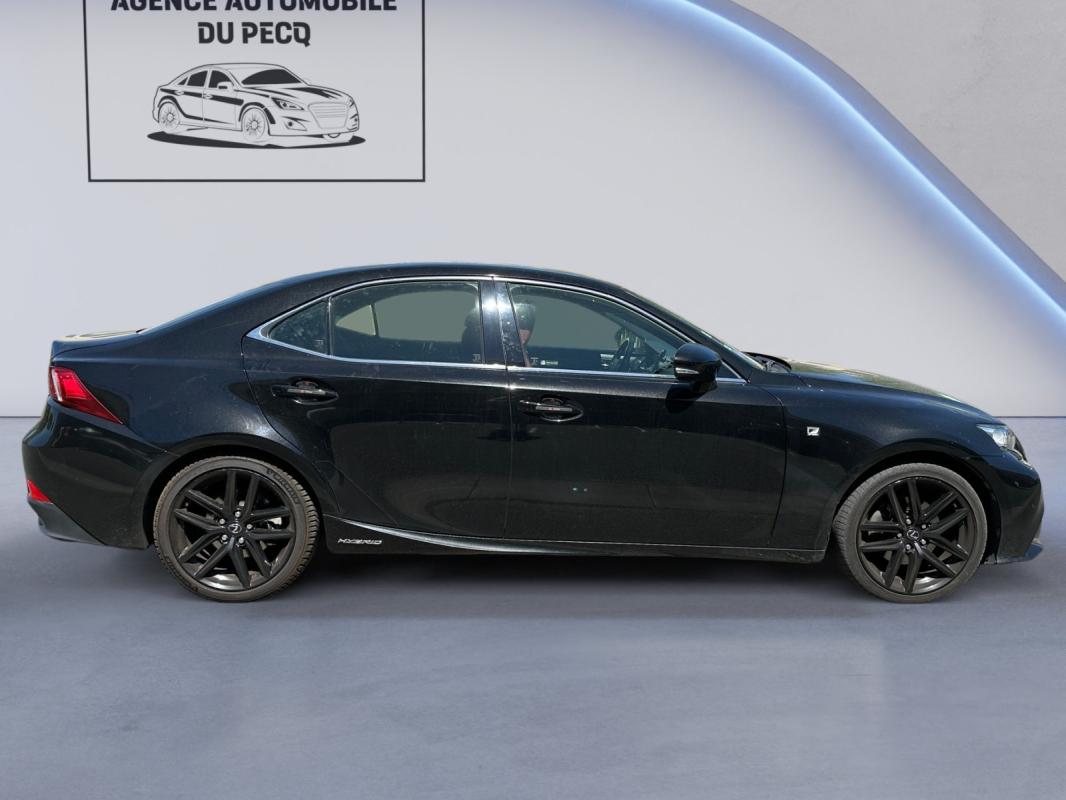 Lexus Is 300h F Sport / GARANTIE 12 MOIS ENTRETIEN COMPLET SIÈGES CHAUFFANTS ET VENTILÉS
