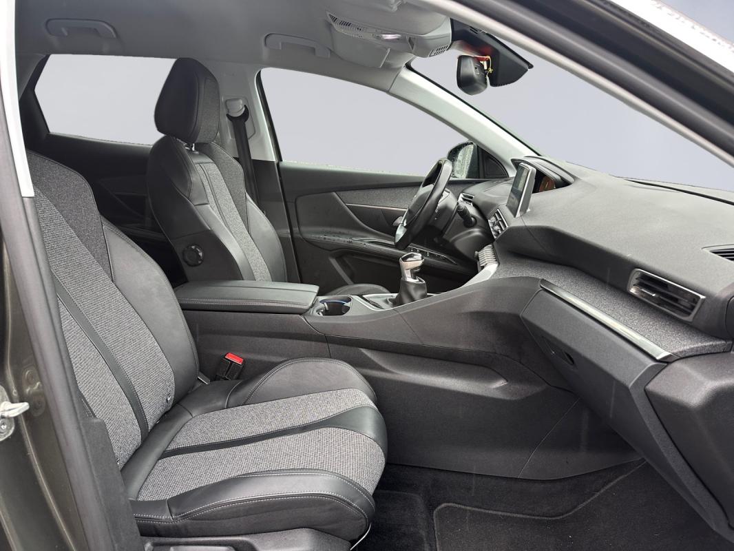 Peugeot 3008 130ch SS BVM6 Allure CARPLAY/GARANTIE 12 MOIS