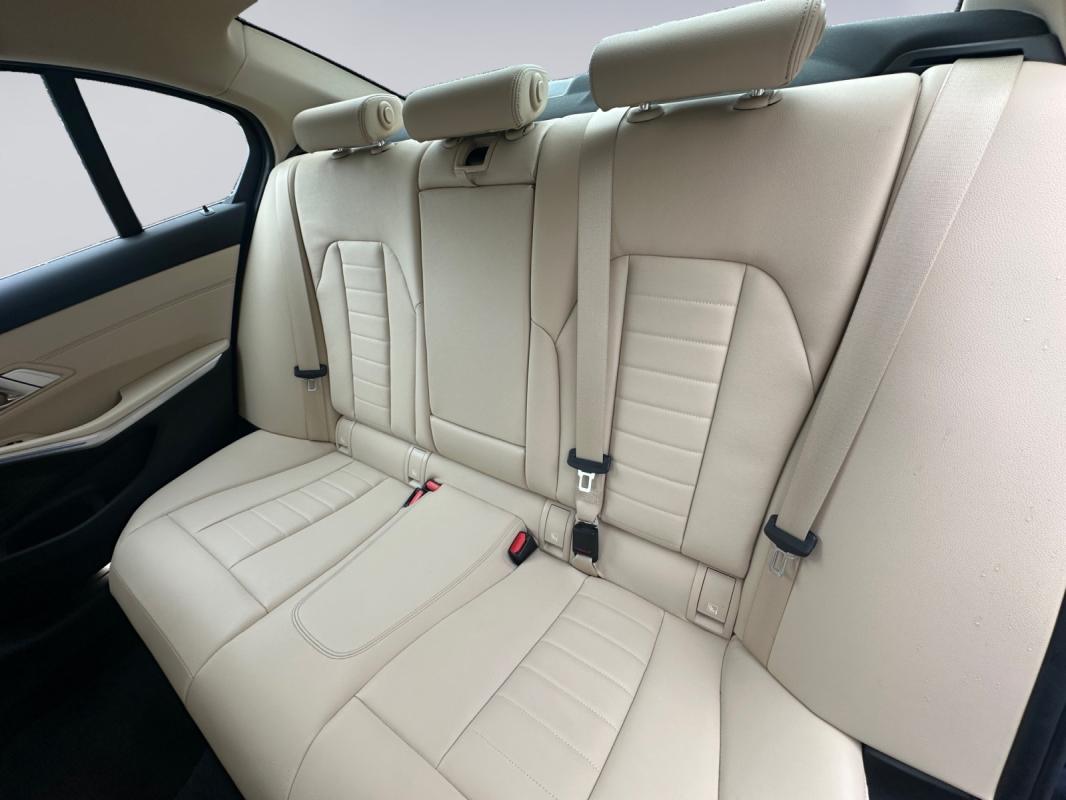 Bmw Serie 3 G20 330e 292 ch BVA8 Luxury / GARANTIE 12 MOIS CAMÉRA DE RECUL SIÈGES CHAUFFANTS