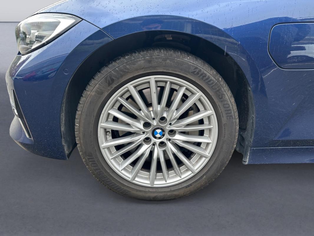 Bmw Serie 3 G20 330e 292 ch BVA8 Luxury / GARANTIE 12 MOIS CAMÉRA DE RECUL SIÈGES CHAUFFANTS