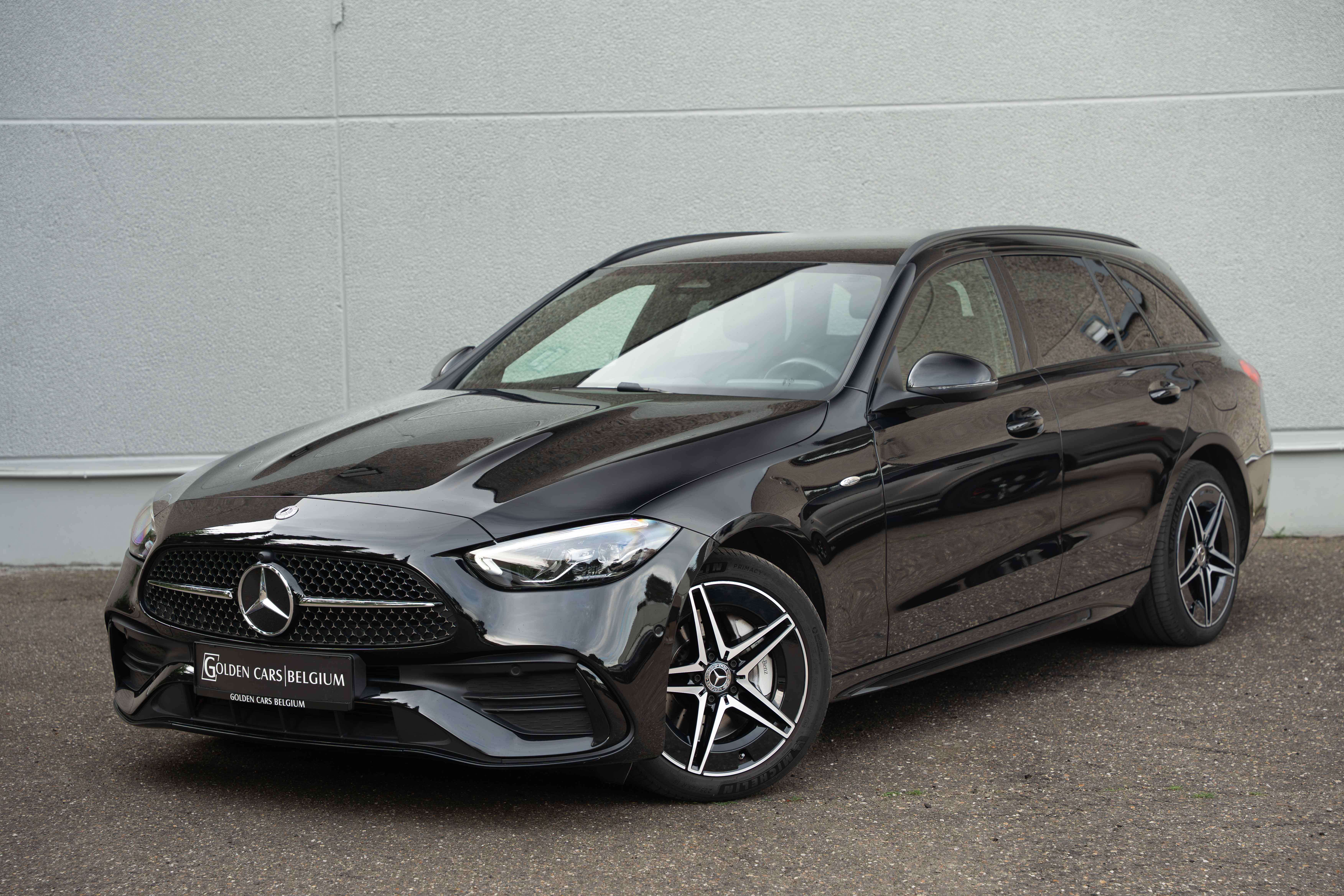 Mercedes-Benz C 300 de T 4M AMG-LINE/LED/MEMORY/AMBIENTE/CARPLAY/CAMERA