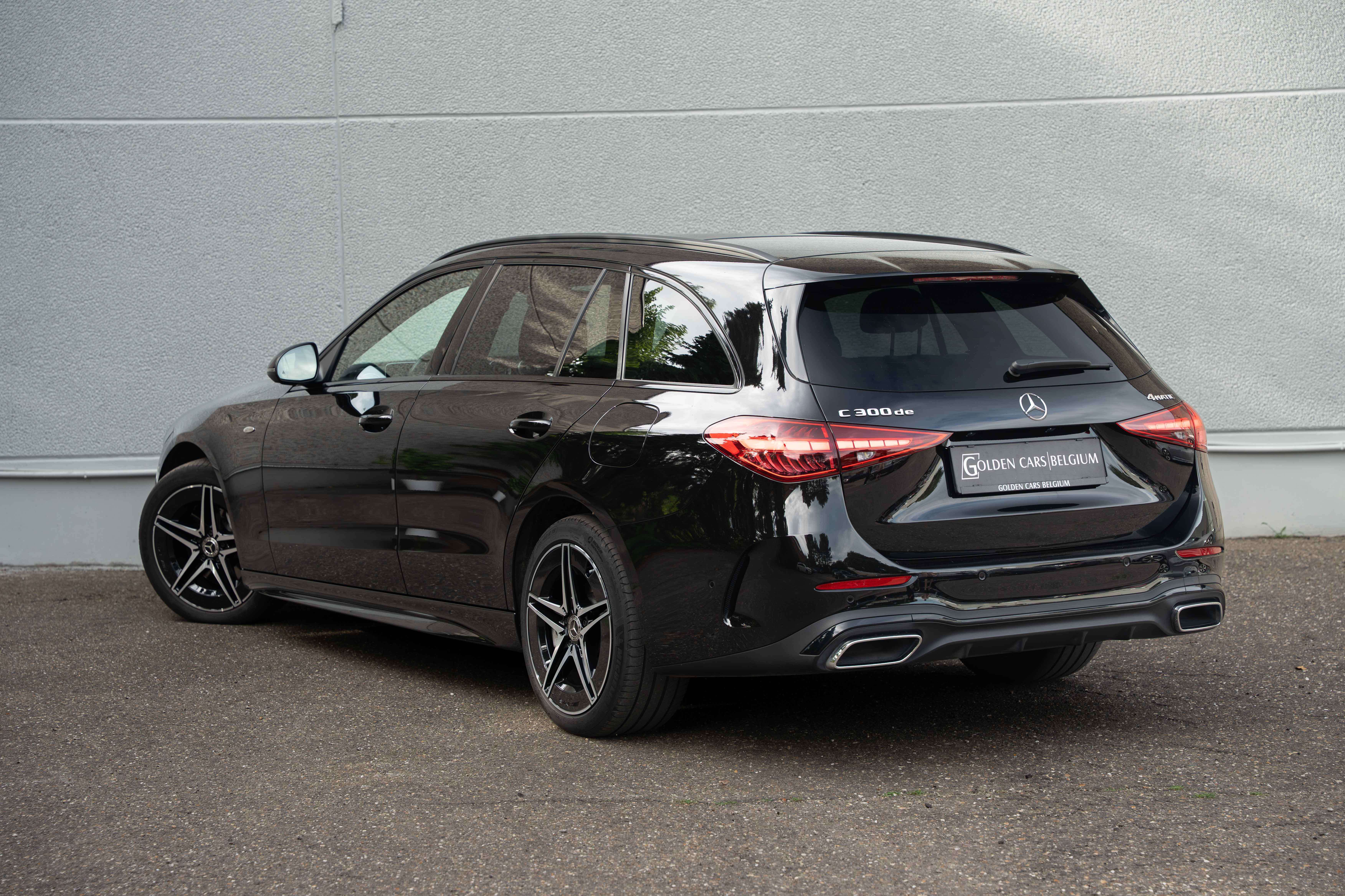 Mercedes-Benz C 300 de T 4M AMG-LINE/LED/MEMORY/AMBIENTE/CARPLAY/CAMERA