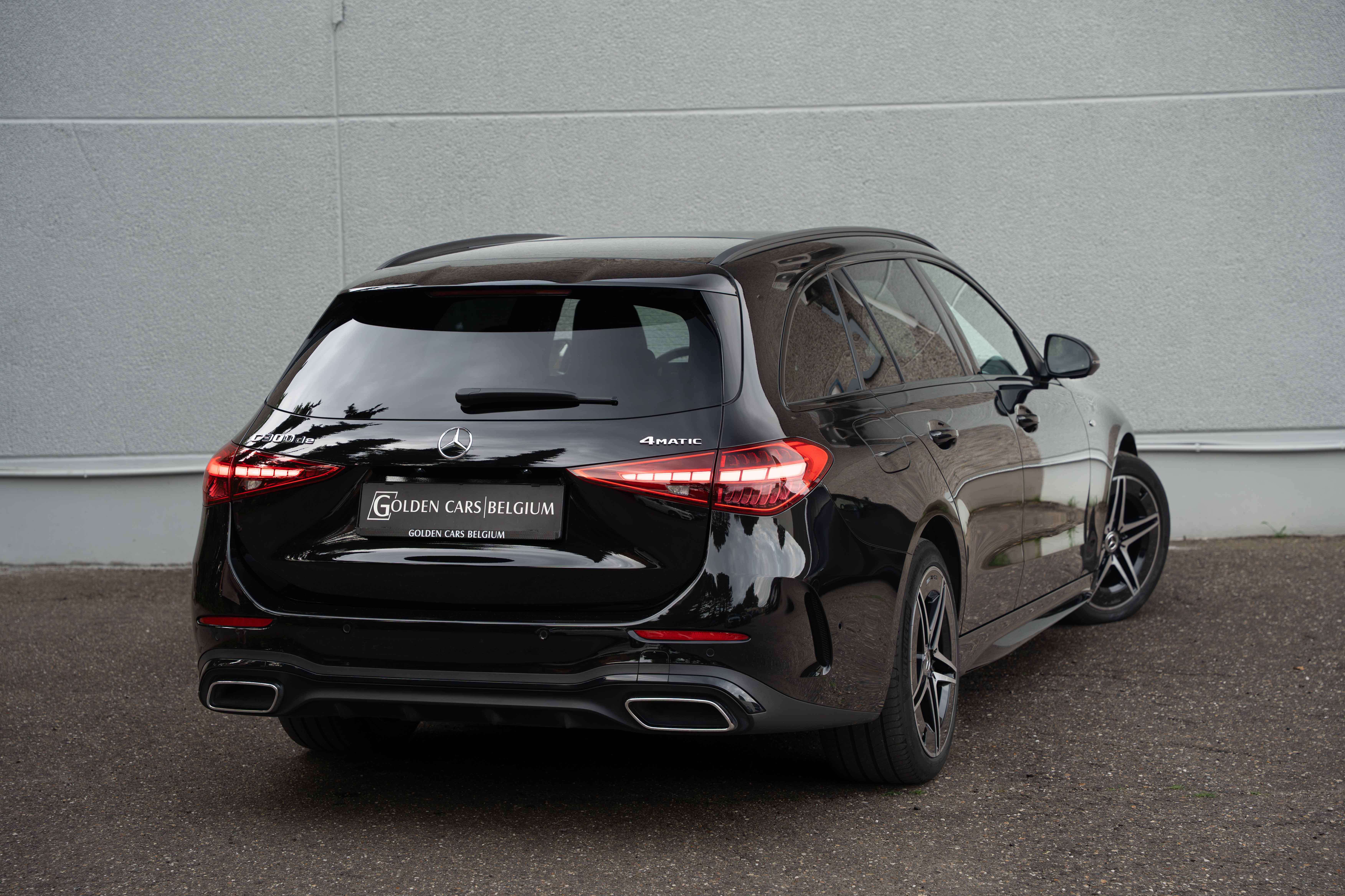 Mercedes-Benz C 300 de T 4M AMG-LINE/LED/MEMORY/AMBIENTE/CARPLAY/CAMERA