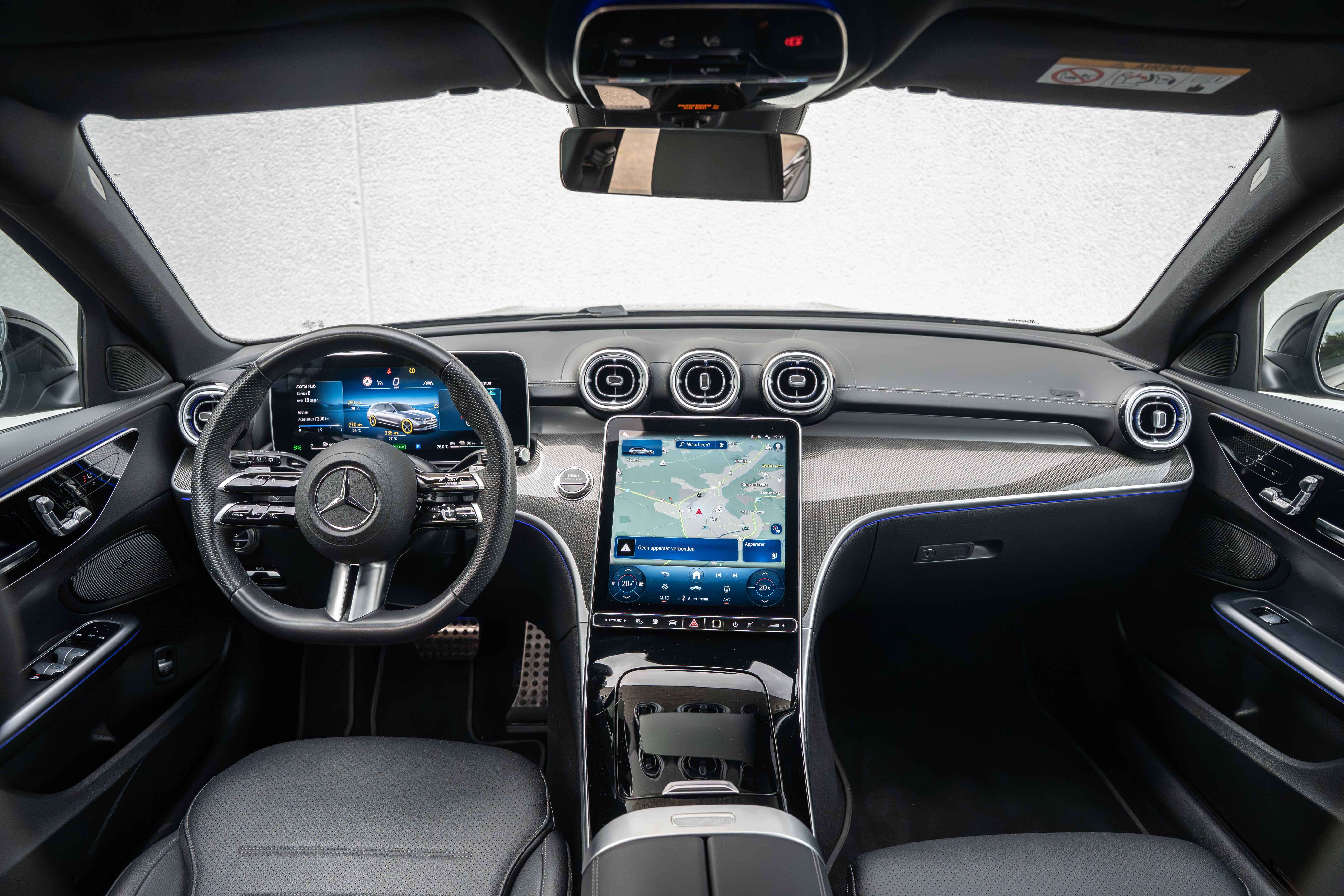 Mercedes-Benz C 300 de T 4M AMG-LINE/LED/MEMORY/AMBIENTE/CARPLAY/CAMERA