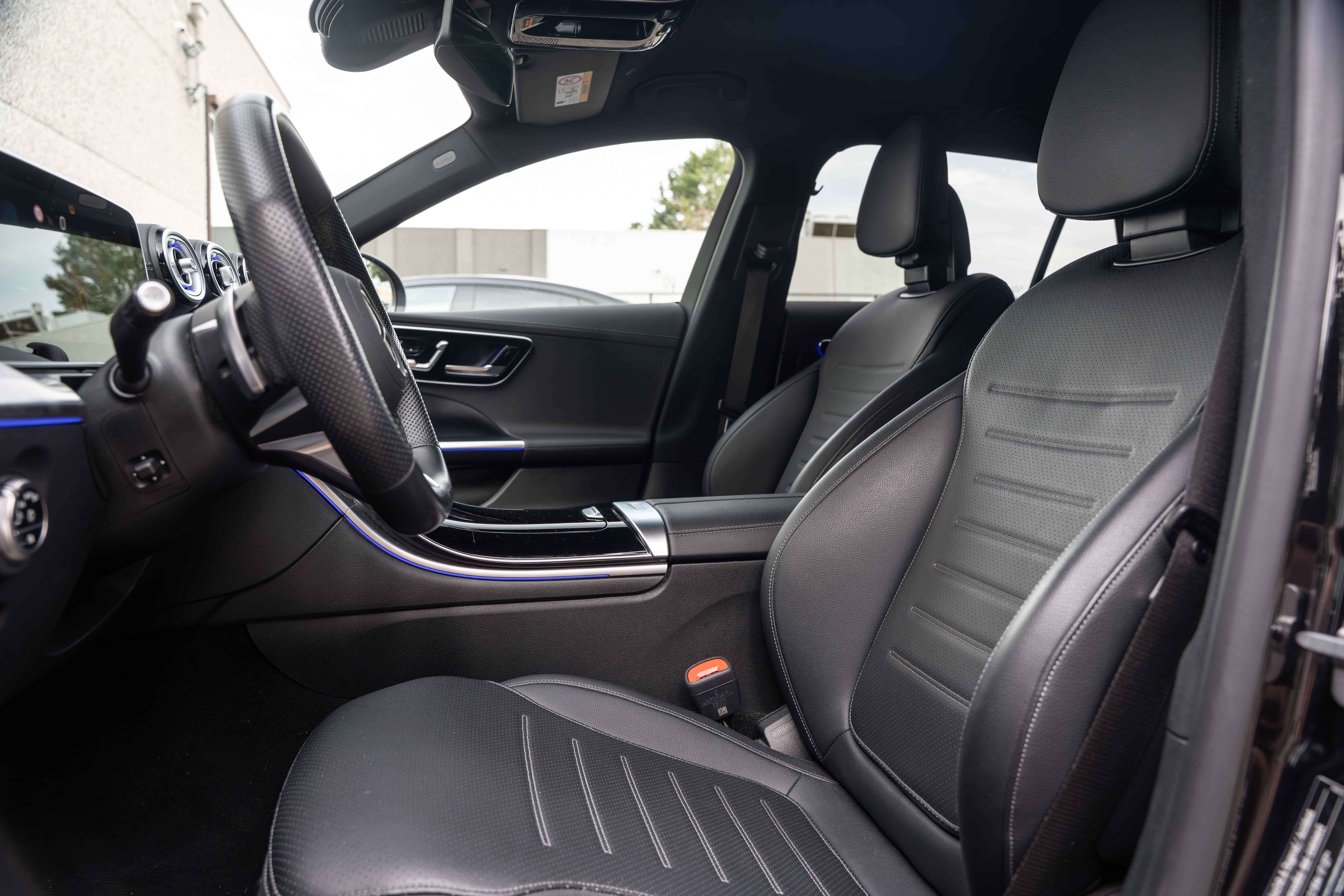 Mercedes-Benz C 300 de T 4M AMG-LINE/LED/MEMORY/AMBIENTE/CARPLAY/CAMERA