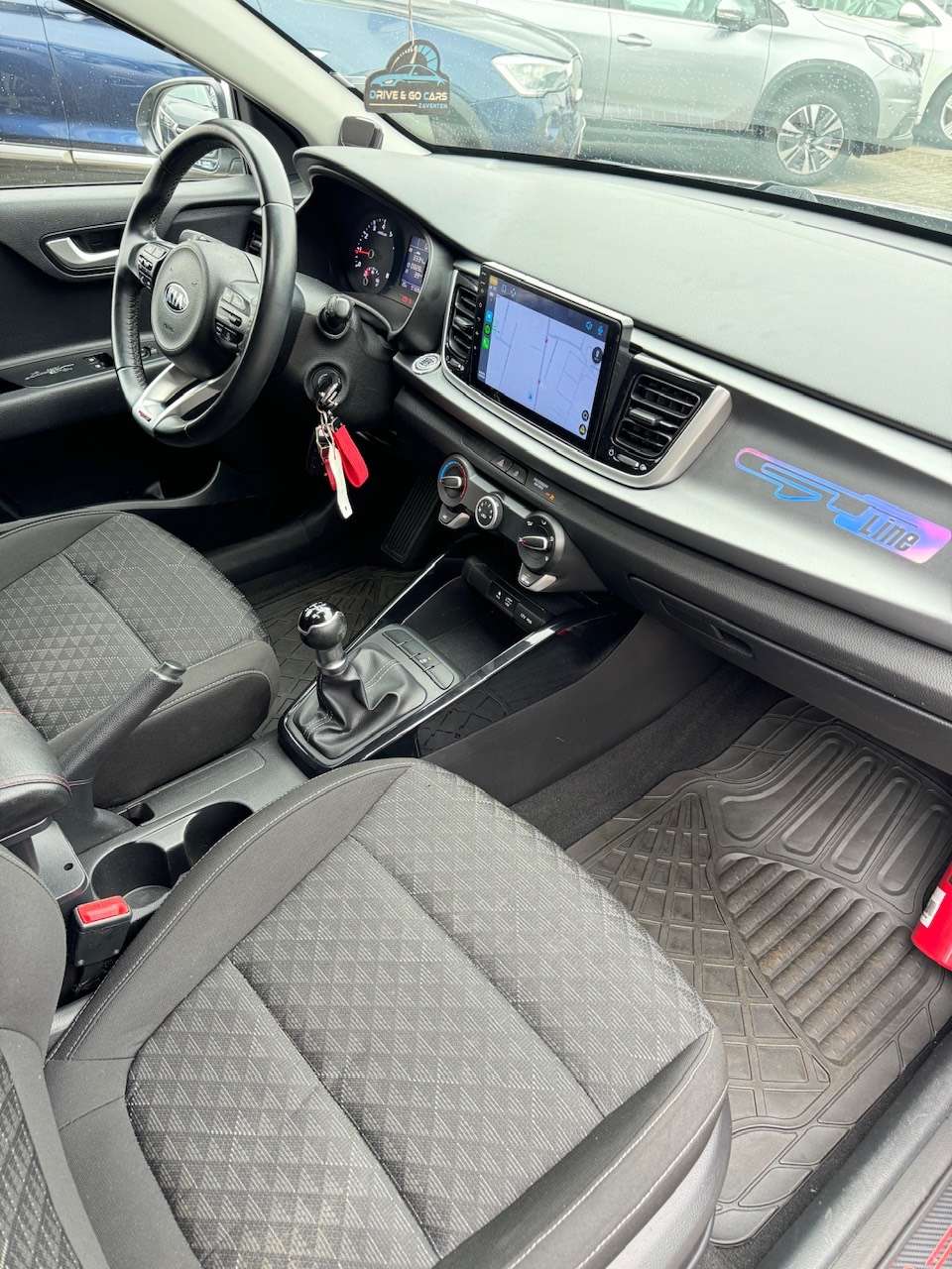 Kia Rio 1.2i Benzine - CarPlay ** 1 JAAR GARANTIE ** !!