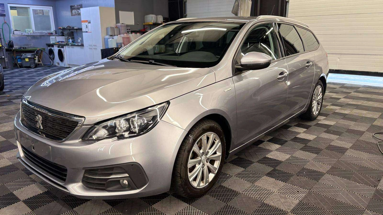 Peugeot 308 SW 1.2 PureTech bj. 2018 Euro 6