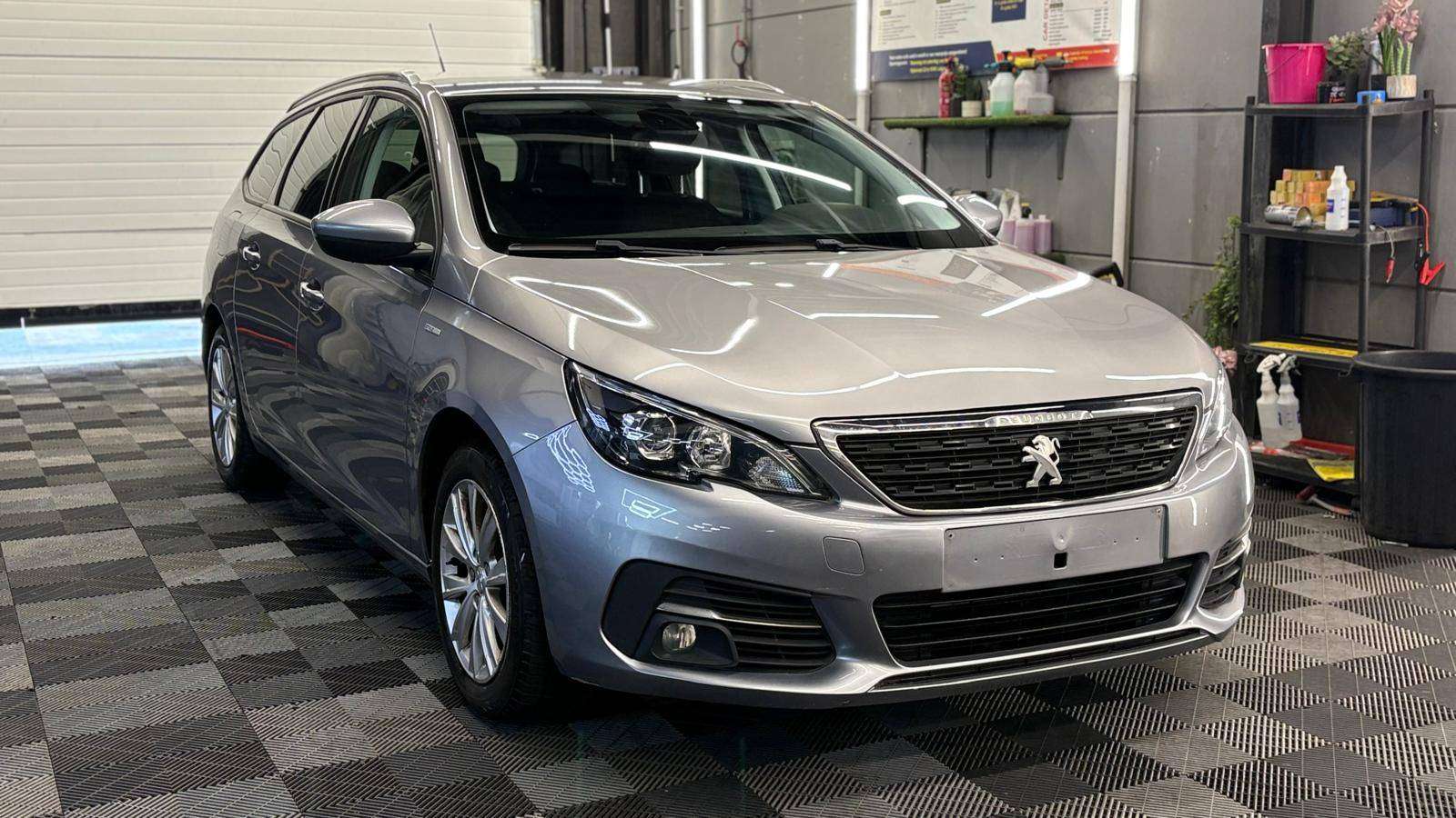 Peugeot 308 308  SW 1.2 PureTech bj. 2018 Euro 6