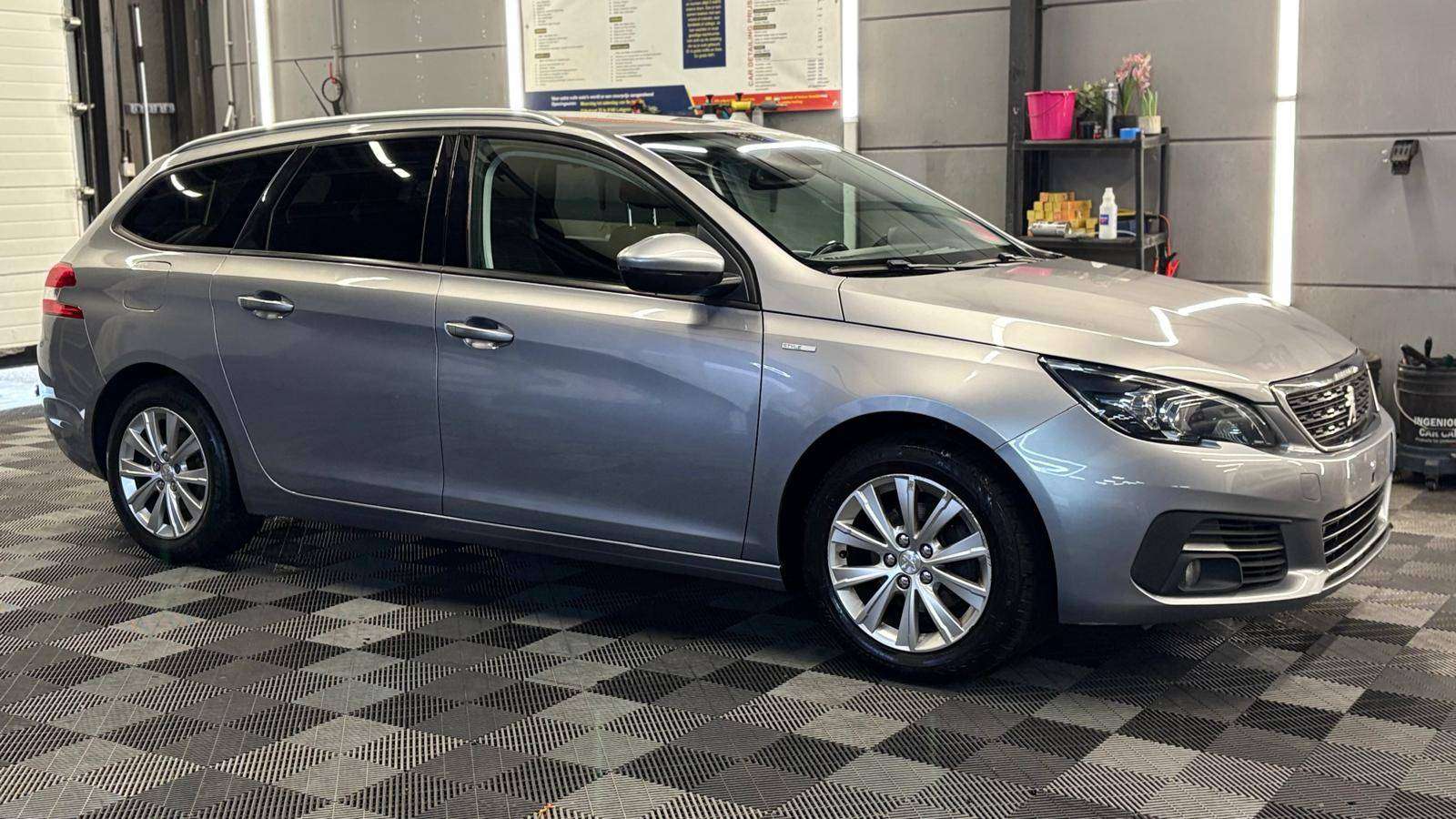 Peugeot 308 308  SW 1.2 PureTech bj. 2018 Euro 6