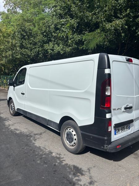 Renault Trafic III (3) 2.0 FOURGON L2H1 3000 KG BLUE DCI 130 CONFORT