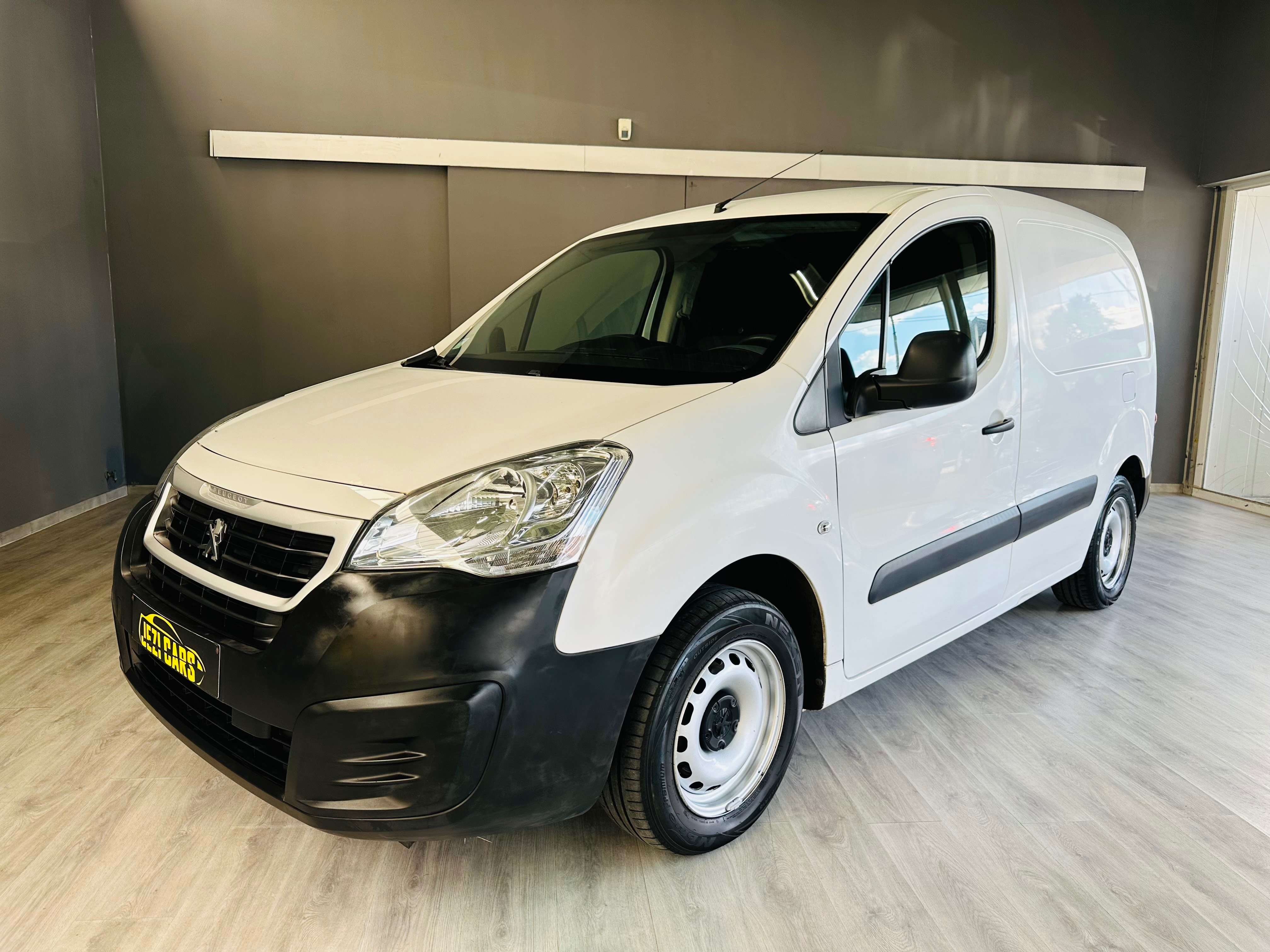 Peugeot Partner 1.6 BlueHDi  * 1 Jaar Garantie *