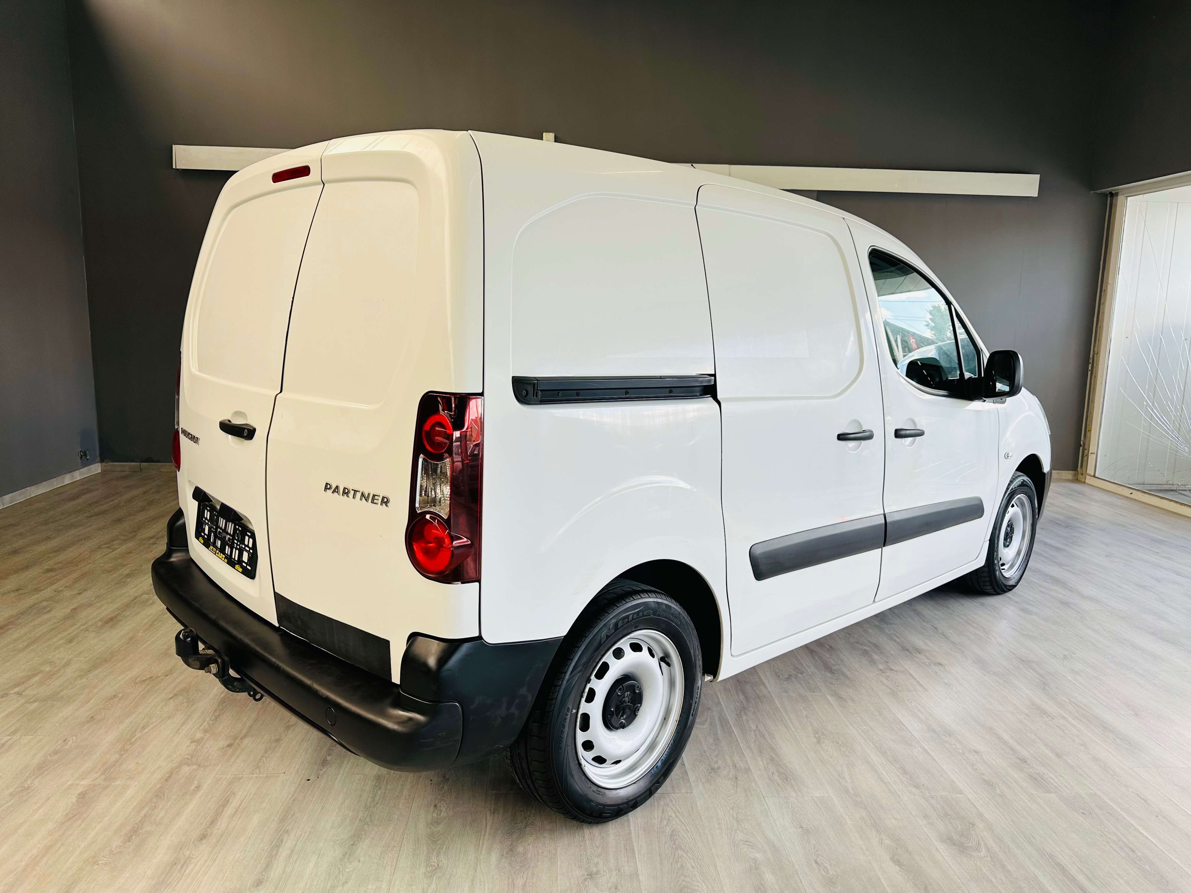 Peugeot Partner 1.6 BlueHDi  * 1 Jaar Garantie *