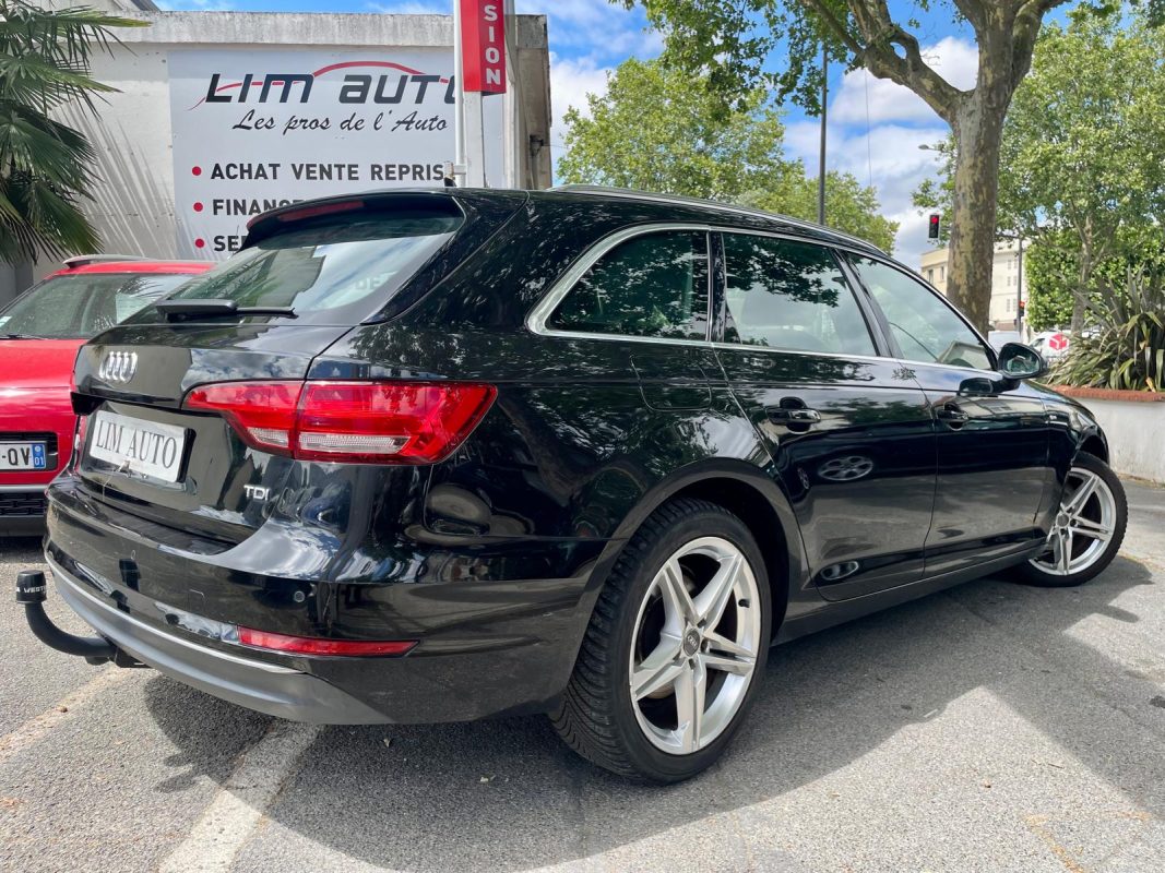 Audi A4 AVANT 2.0 TDI 150 S line