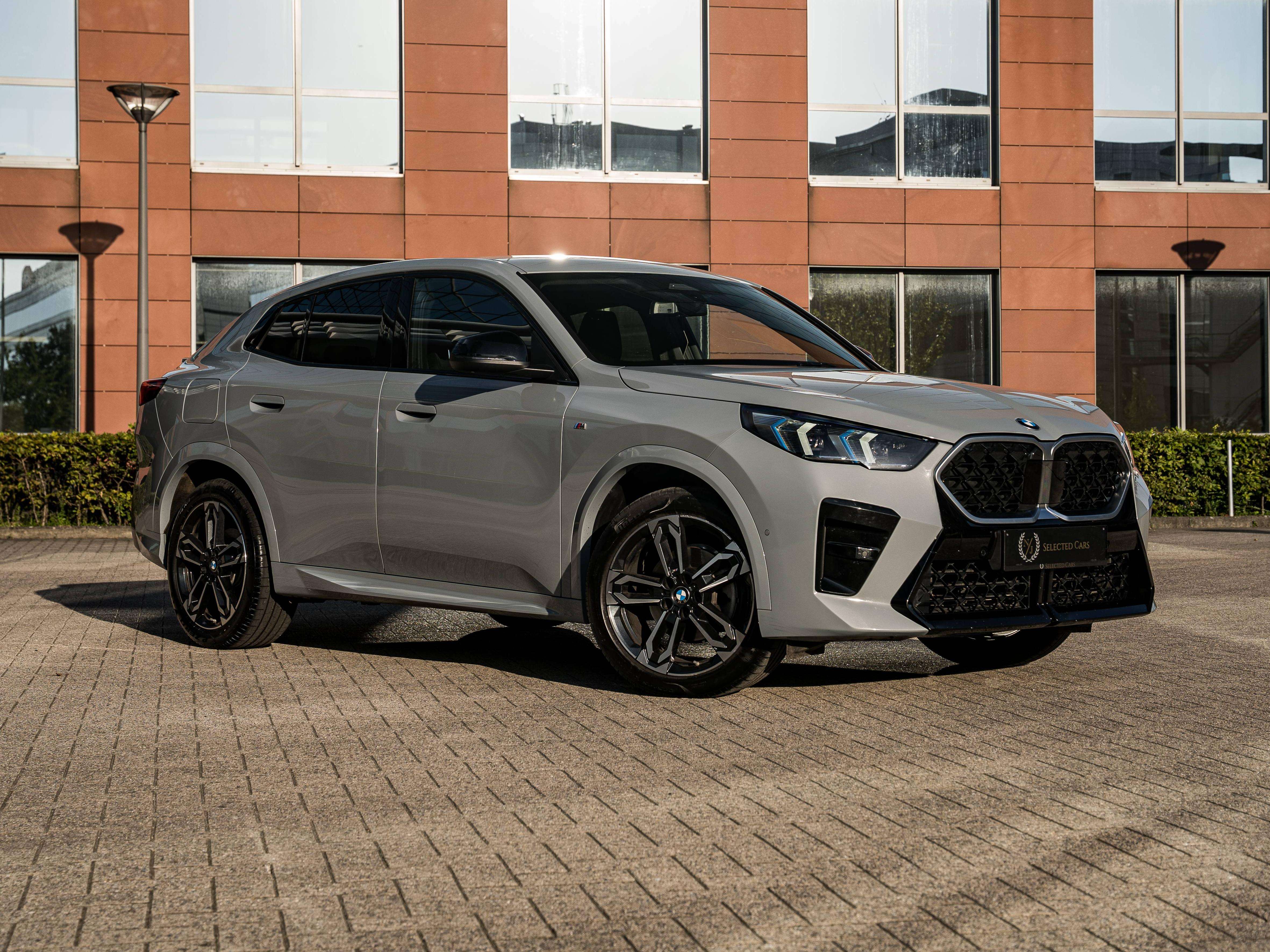 BMW X2 PACK M *LED*ALCANTARA/CUIR*BROOKLYN GRAU*SHADOW LINE