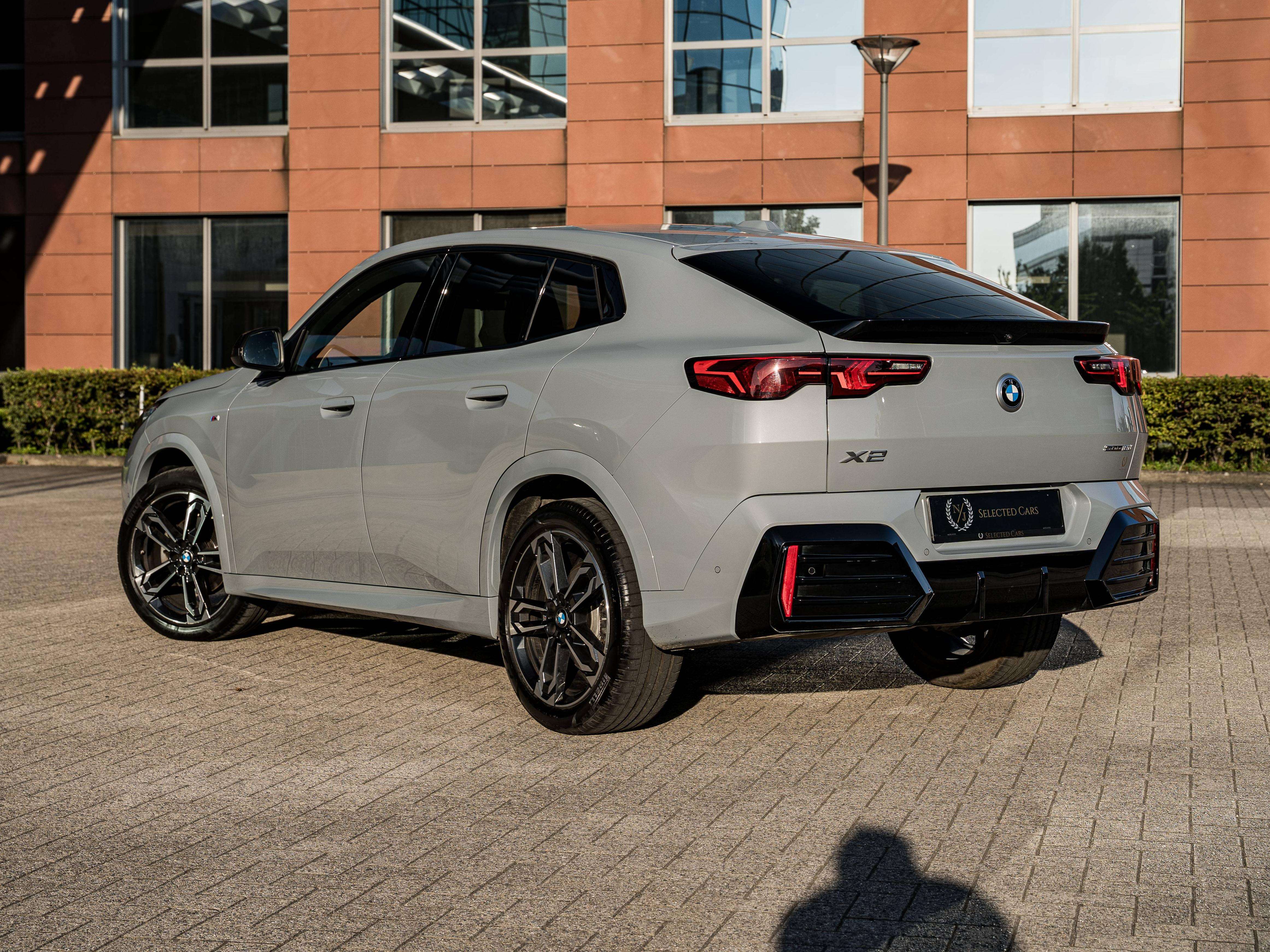 BMW X2 PACK M *LED*ALCANTARA/CUIR*BROOKLYN GRAU*SHADOW LINE
