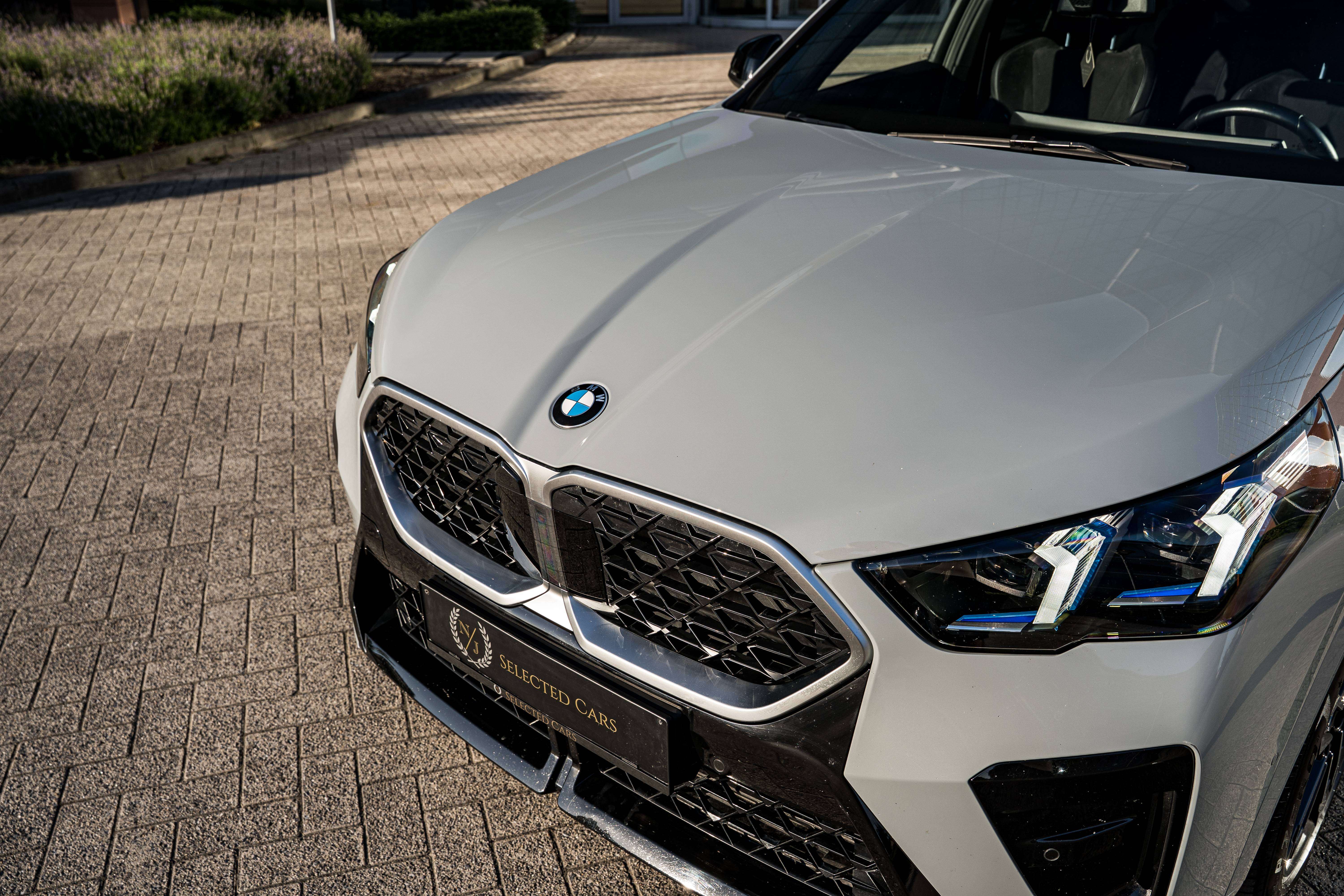BMW X2 PACK M *LED*ALCANTARA/CUIR*BROOKLYN GRAU*SHADOW LINE