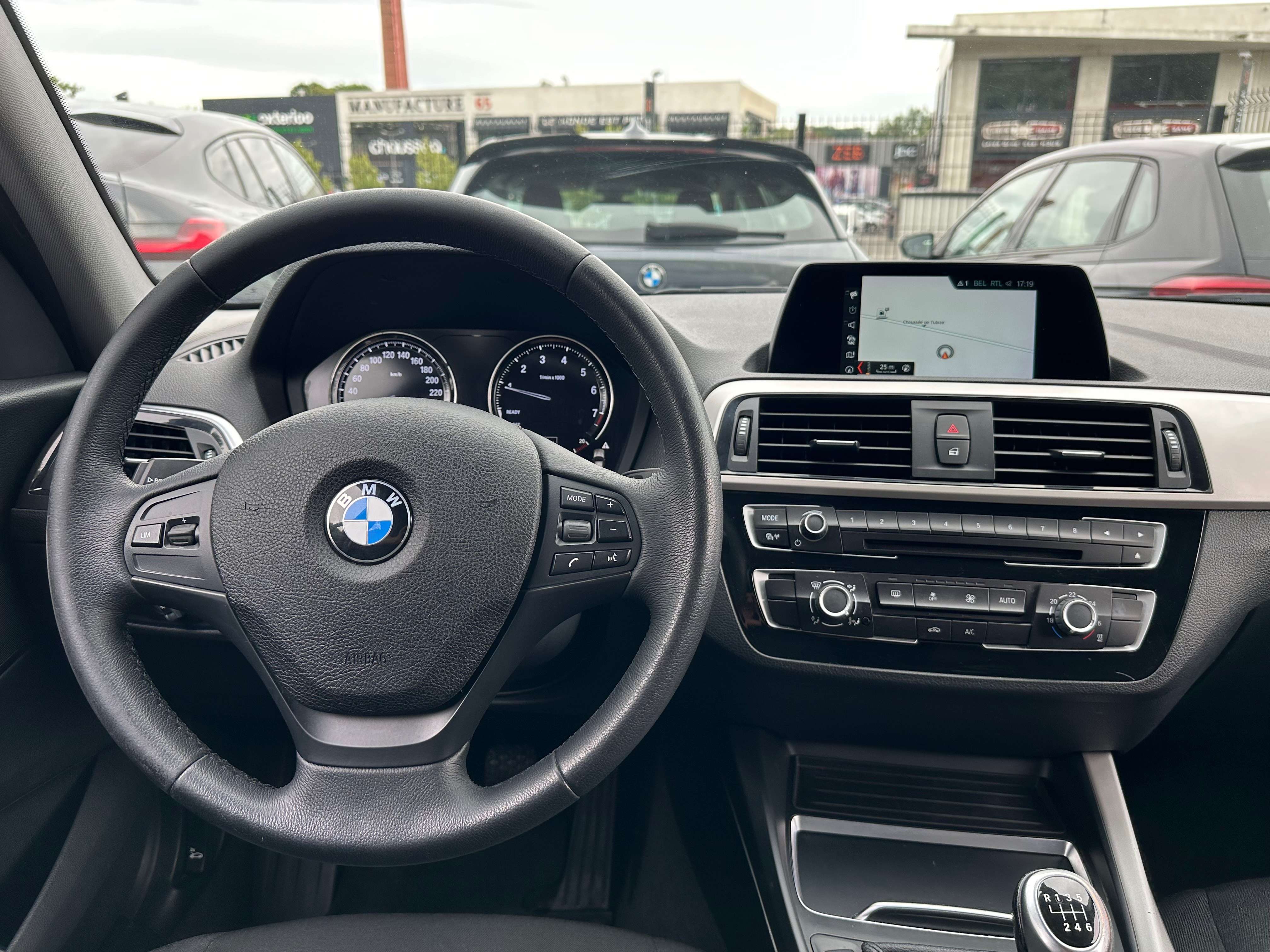BMW 116 1.5*1ER PROP*LED*NAVI*CARNET COMPLET*GARANTIE