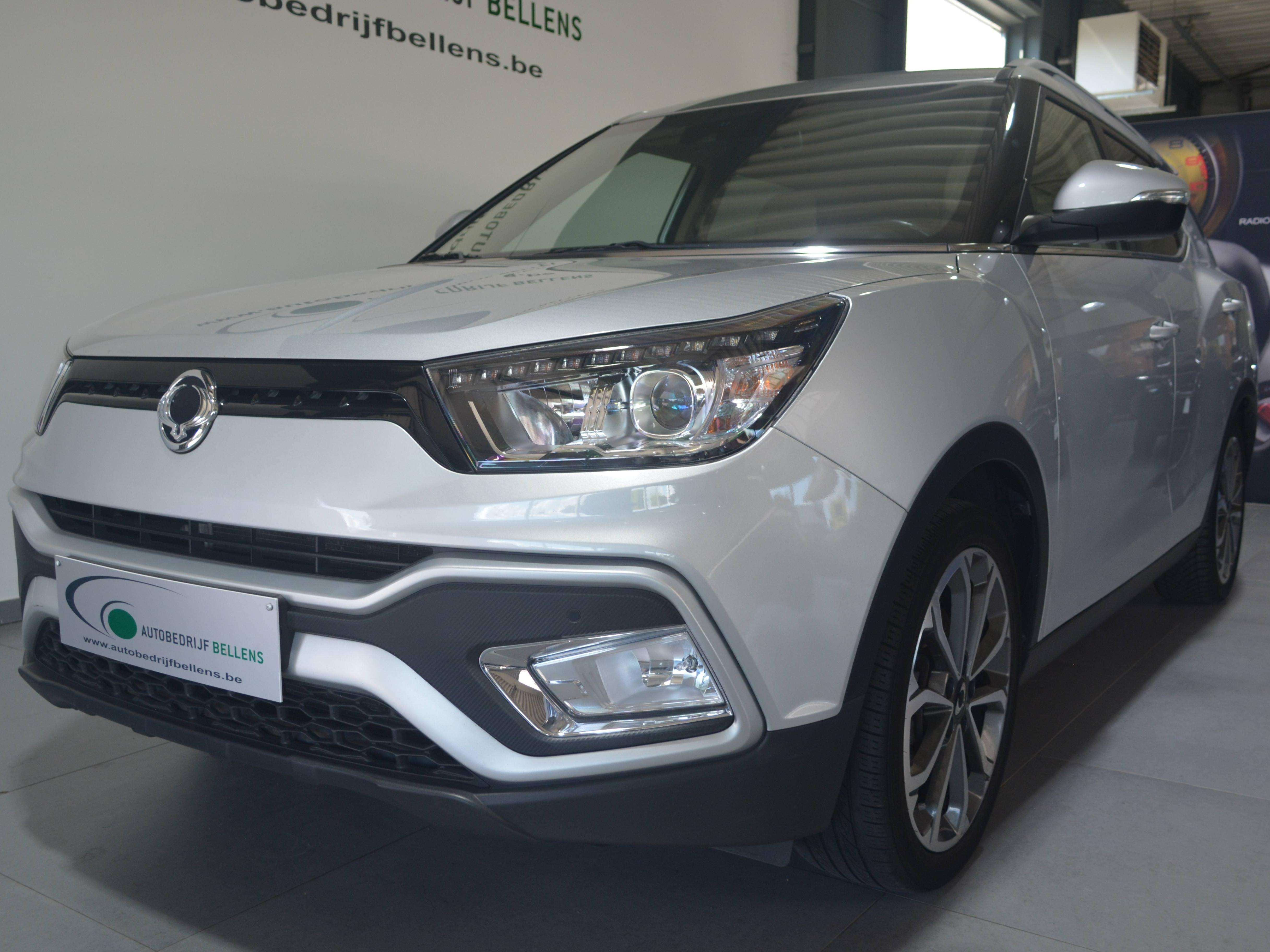 SsangYong XLV XLV 1.6i e-XGi 2WD Crystal /  LEDER / NAVI + CAMERA / FULL