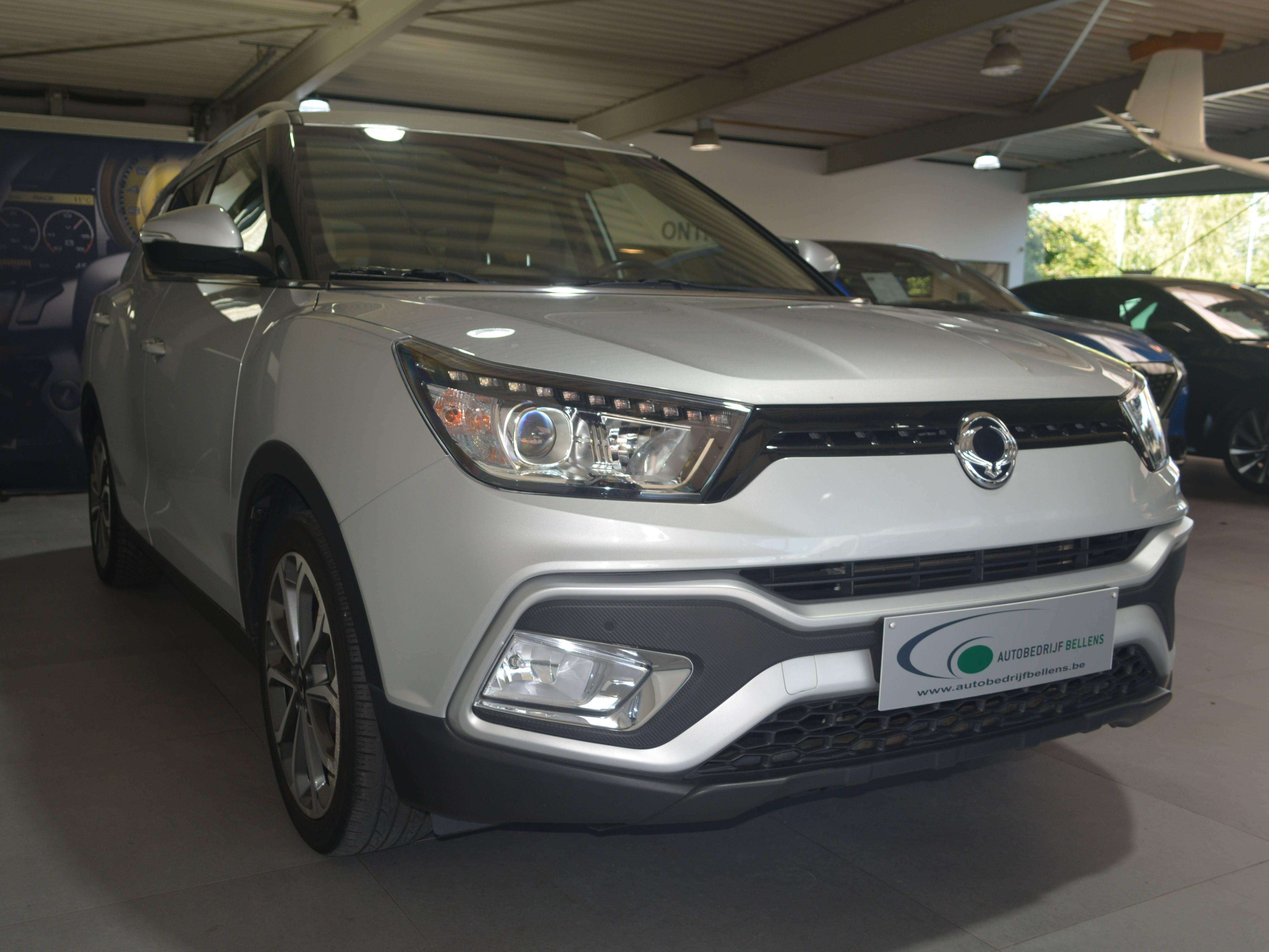 SsangYong XLV XLV 1.6i e-XGi 2WD Crystal /  LEDER / NAVI + CAMERA / FULL