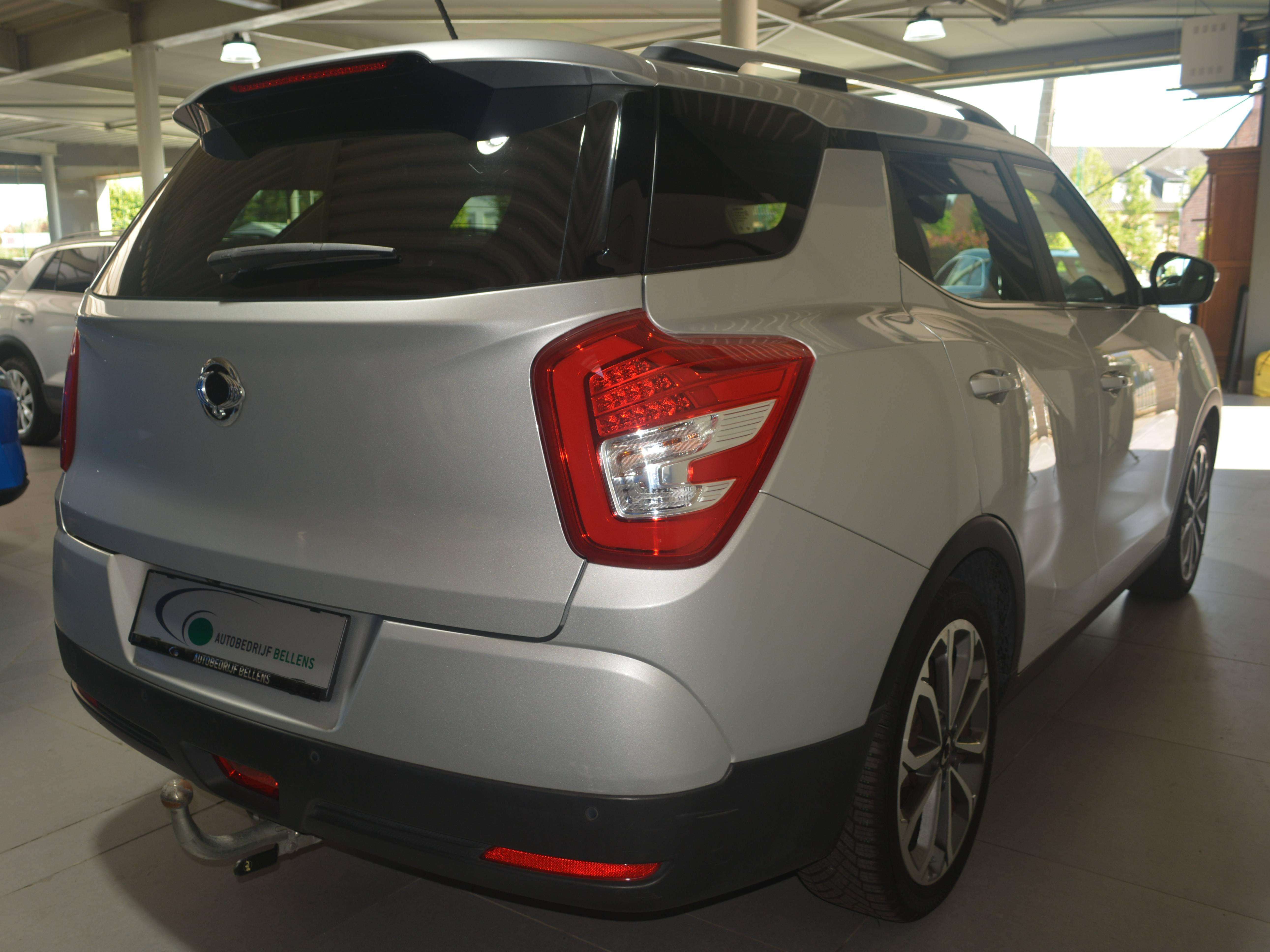 SsangYong XLV XLV 1.6i e-XGi 2WD Crystal /  LEDER / NAVI + CAMERA / FULL
