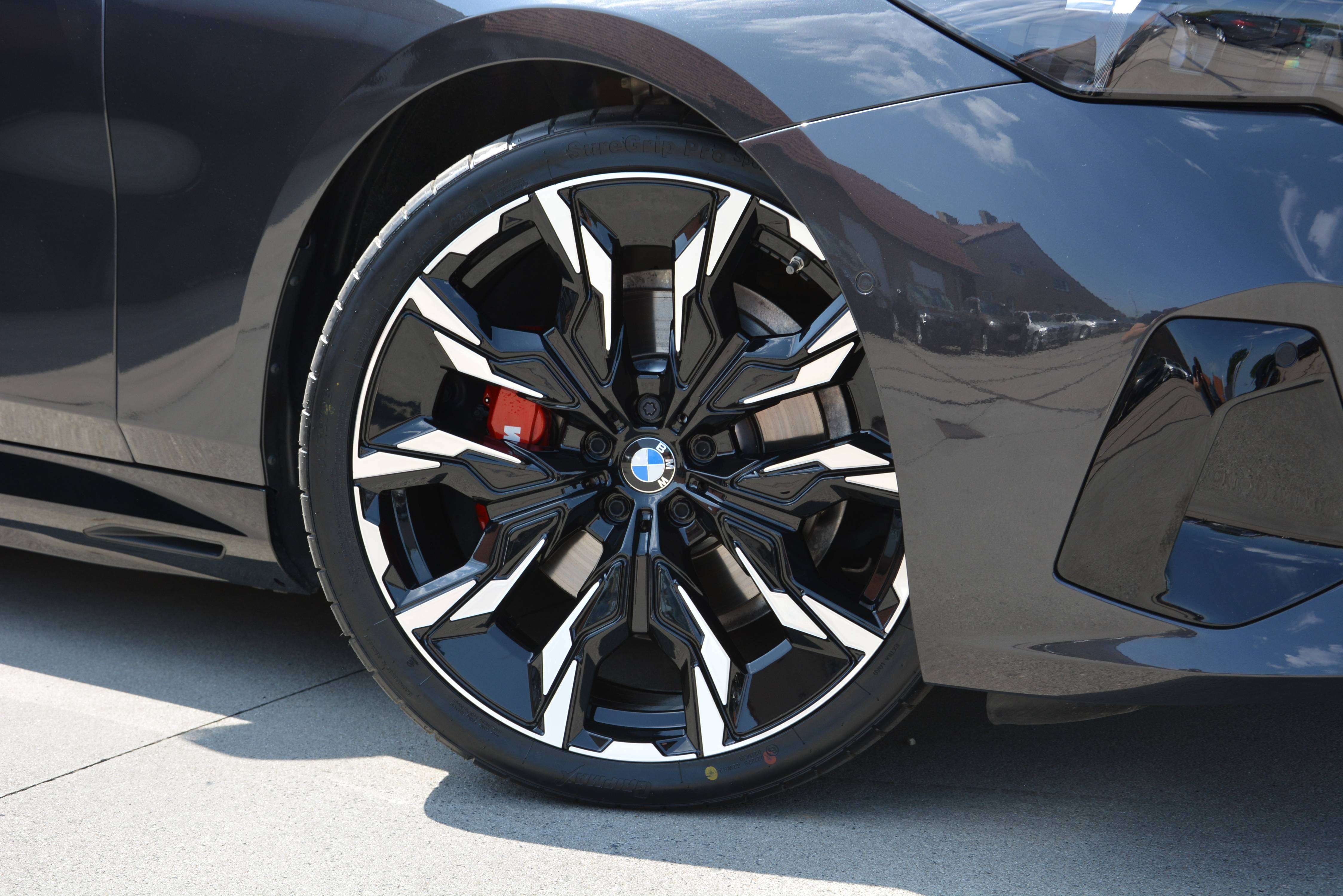 BMW 530 e M-Sport Pro/ACC/HUD/H&K/360cam/Keyless