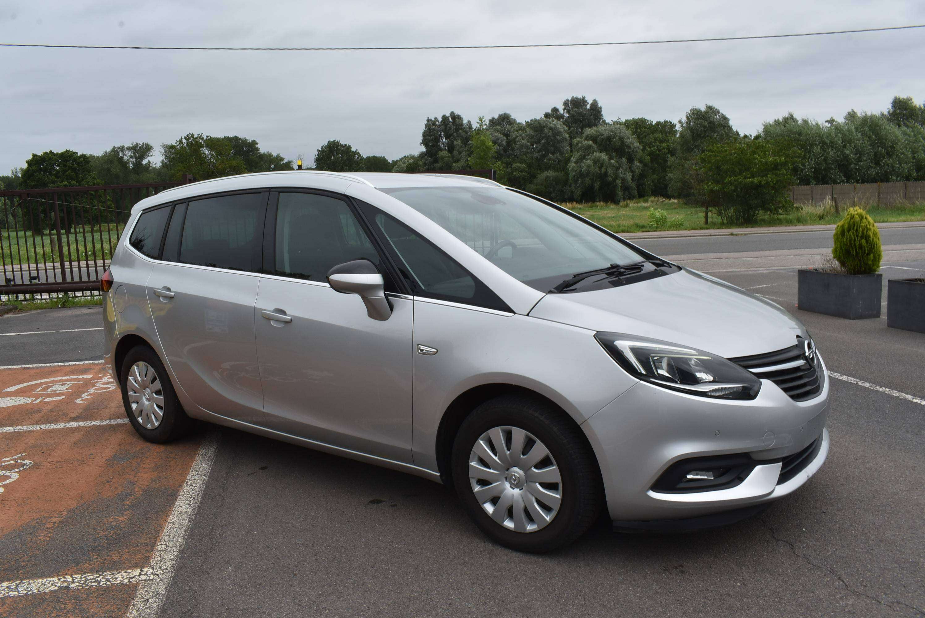 Opel Zafira Tourer 1.6 CDTi 7PL/Airco/GPS **B2B FIX PRICE**