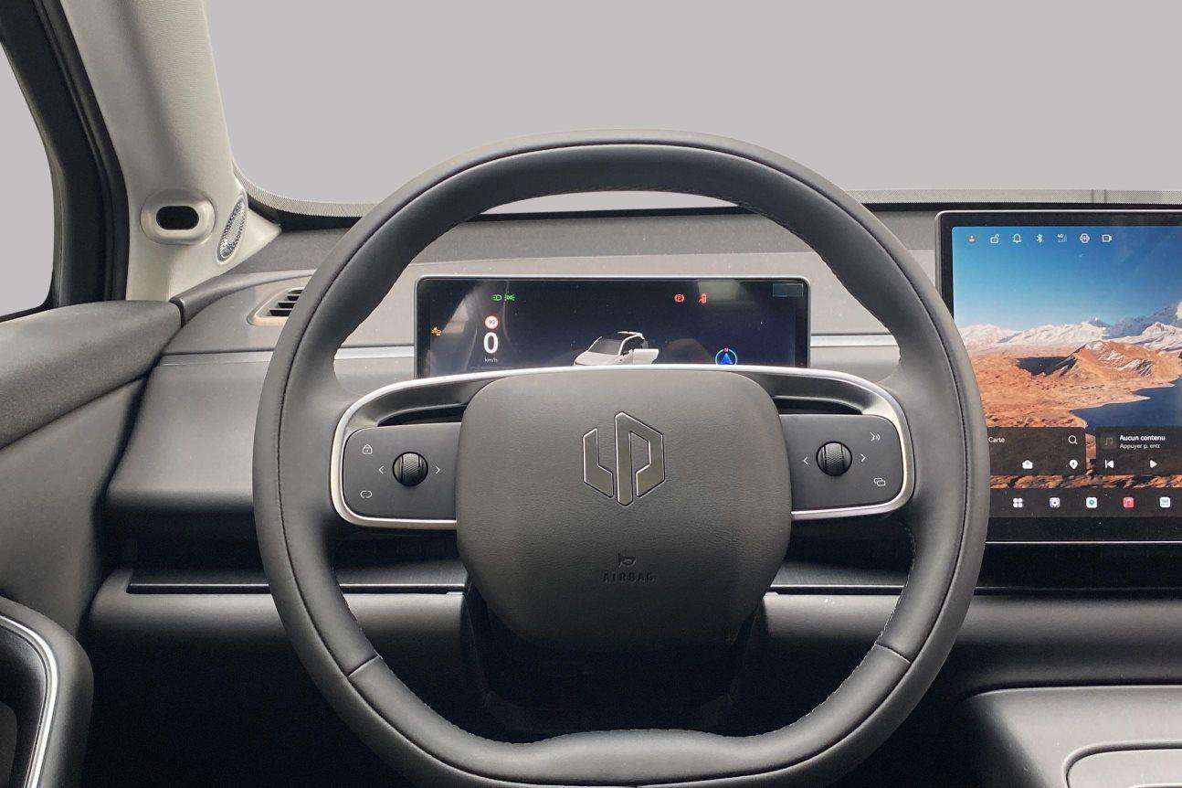 Leapmotor C10 DESIGN hybride REEV