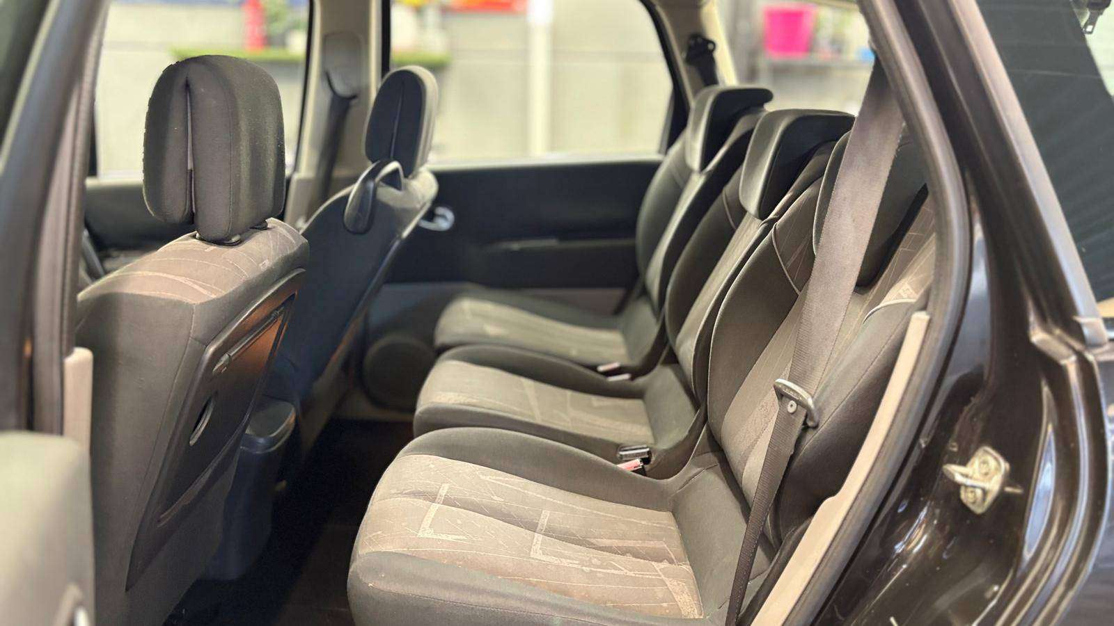 Renault Megane scenic benzine eur4 automaat bj2004 7zit