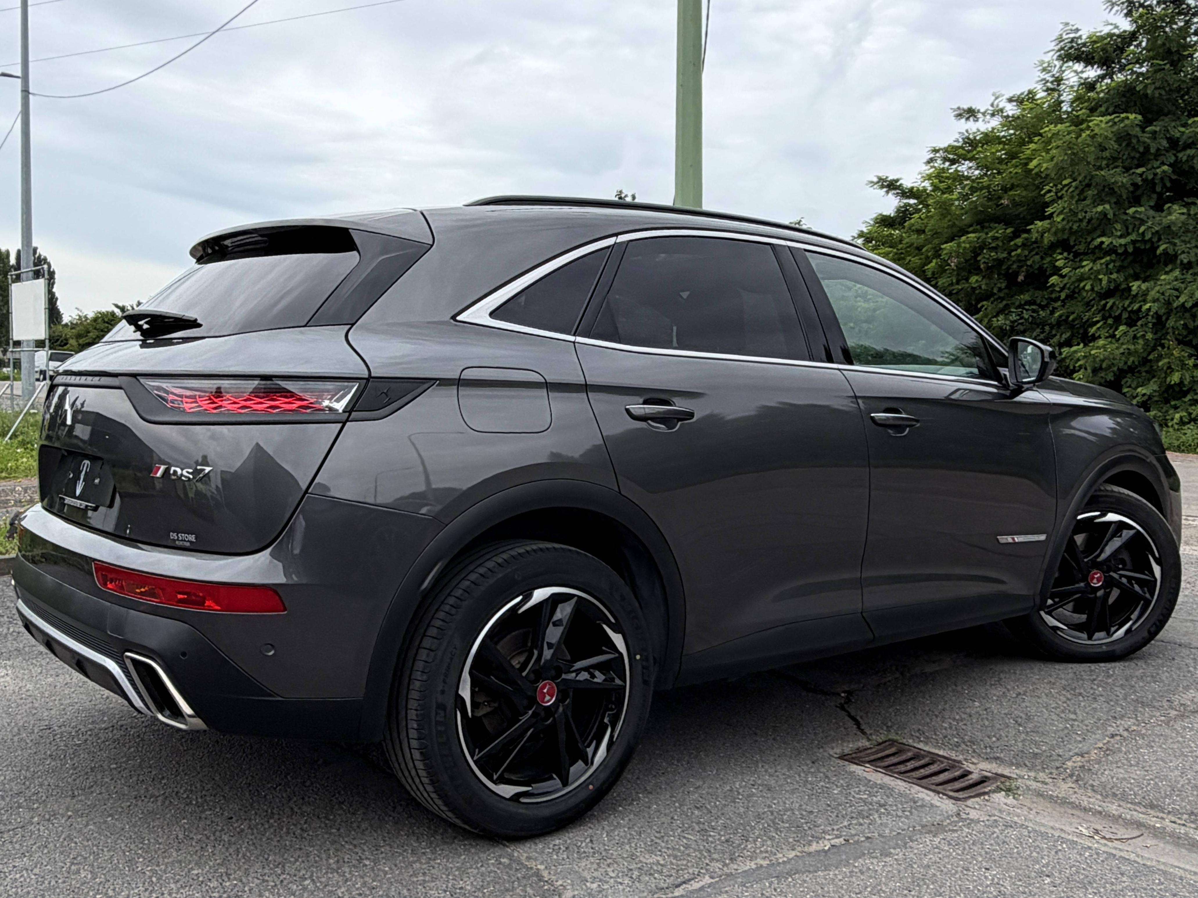 DS Automobiles DS 7 Crossback PHEV 1.6 E-TENSE 4x4 300 Performance Line+ CUIR/PANO/FULL LED/KEYLESS/CAMERA/SIEGES ELECT-MEMOIRE-CHAUFF./GARANTIE