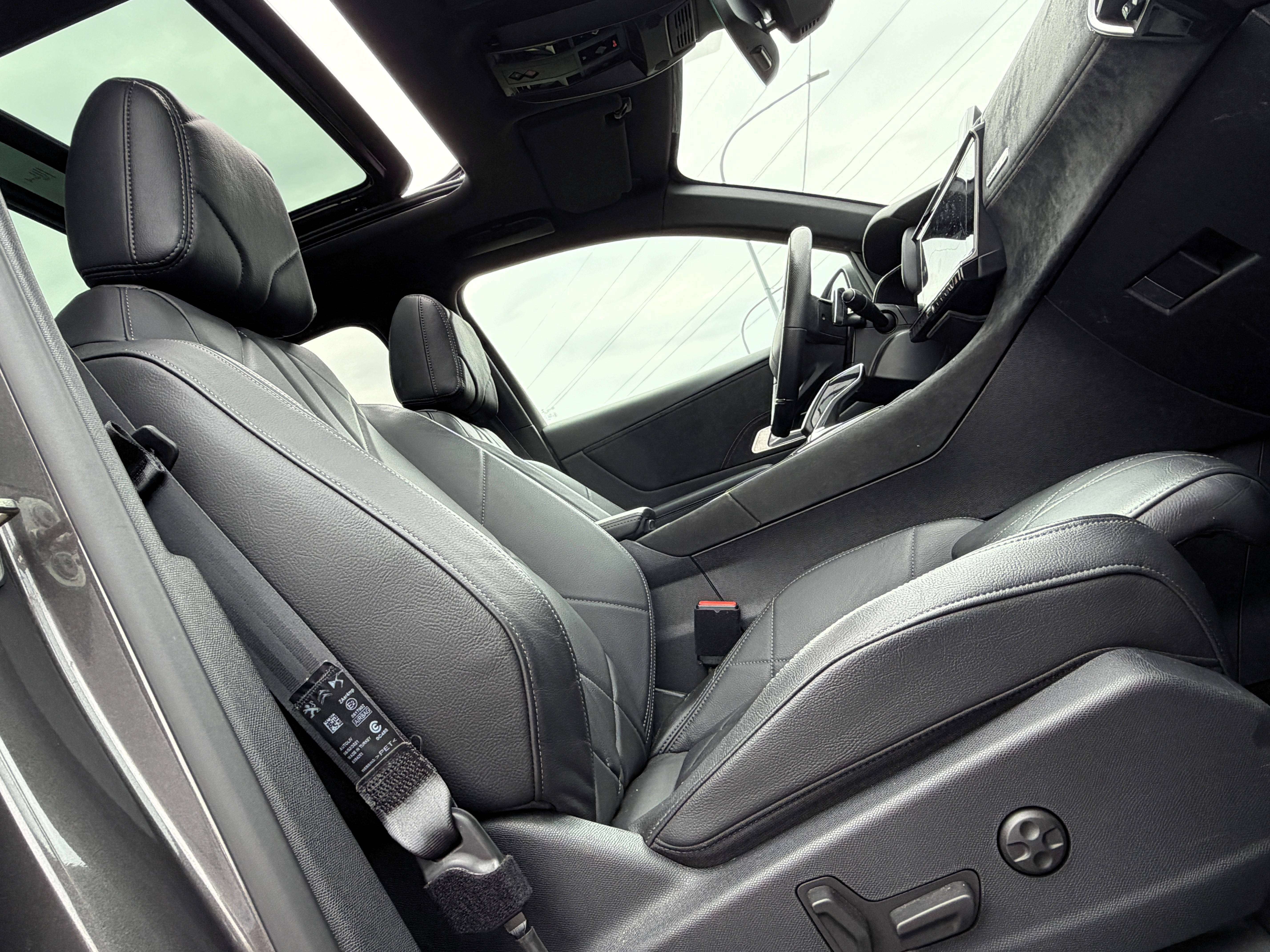 DS Automobiles DS 7 Crossback PHEV 1.6 E-TENSE 4x4 300 Performance Line+ CUIR/PANO/FULL LED/KEYLESS/CAMERA/SIEGES ELECT-MEMOIRE-CHAUFF./GARANTIE