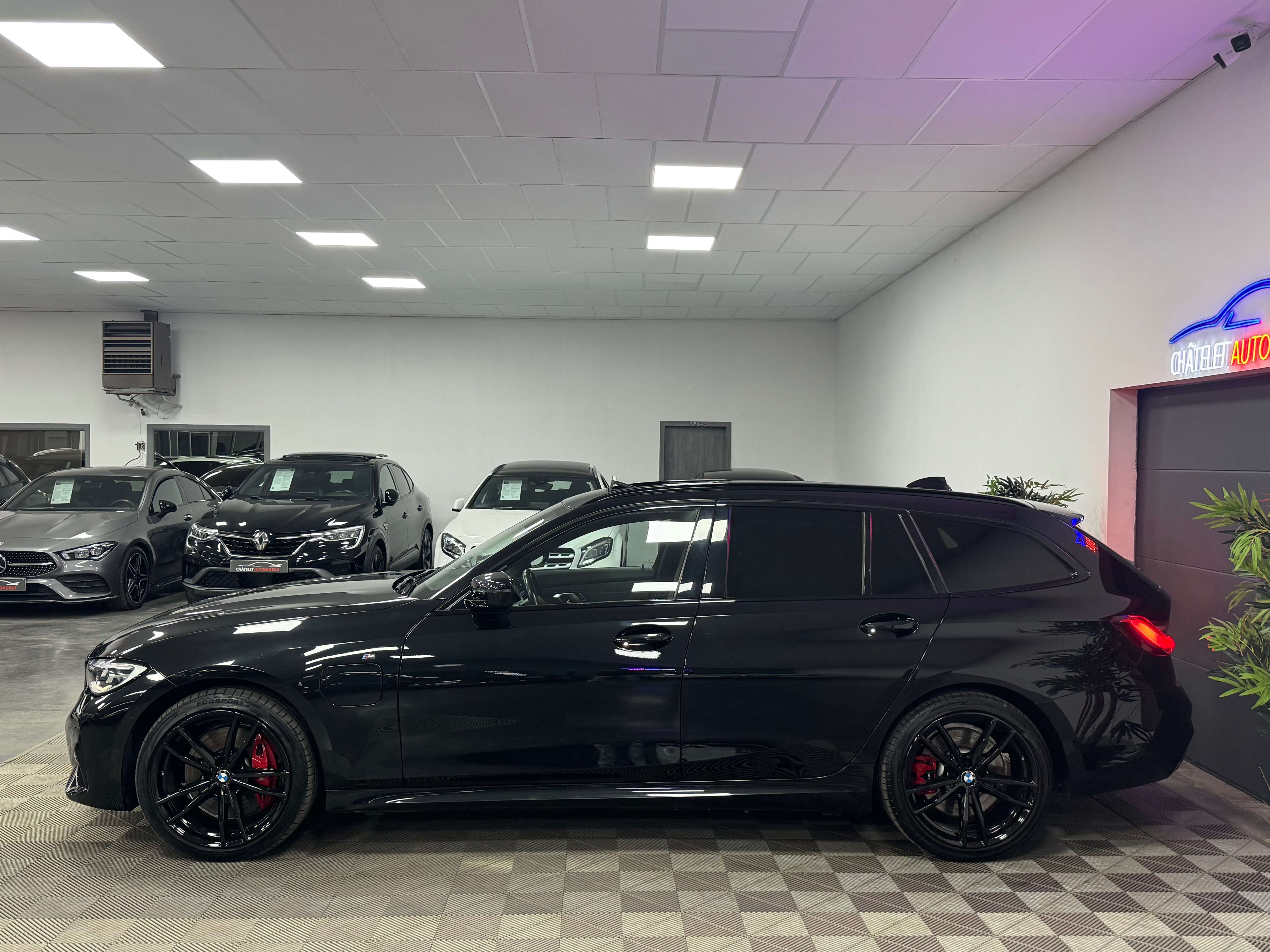 BMW 330 e Pack-M Performance Full 12 mois garantie