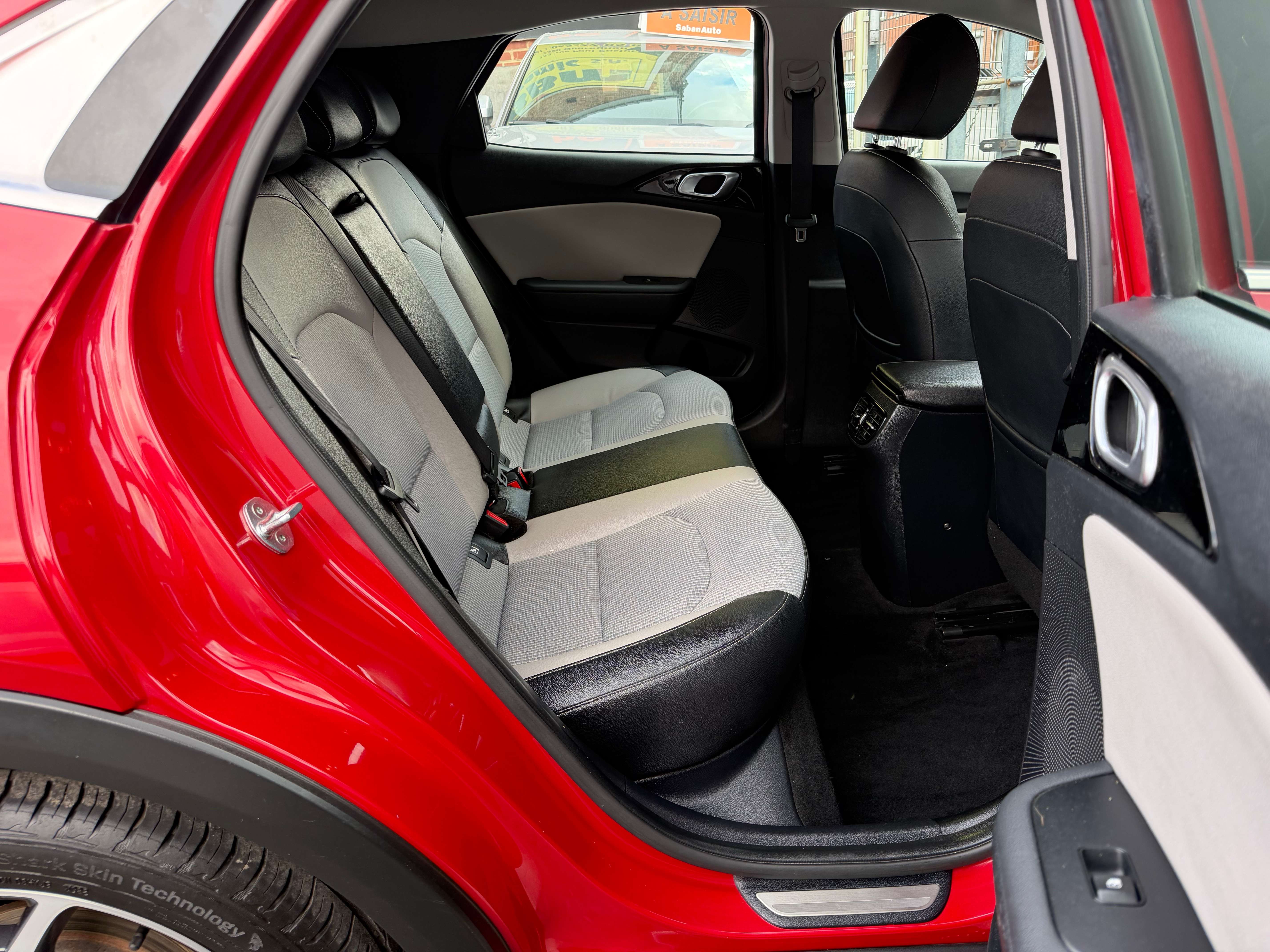Kia XCeed XCeed 1.0 T-GDi • FULL LED • NAVI • CAMERA • CUIR • JANTES 18 • GARANTI