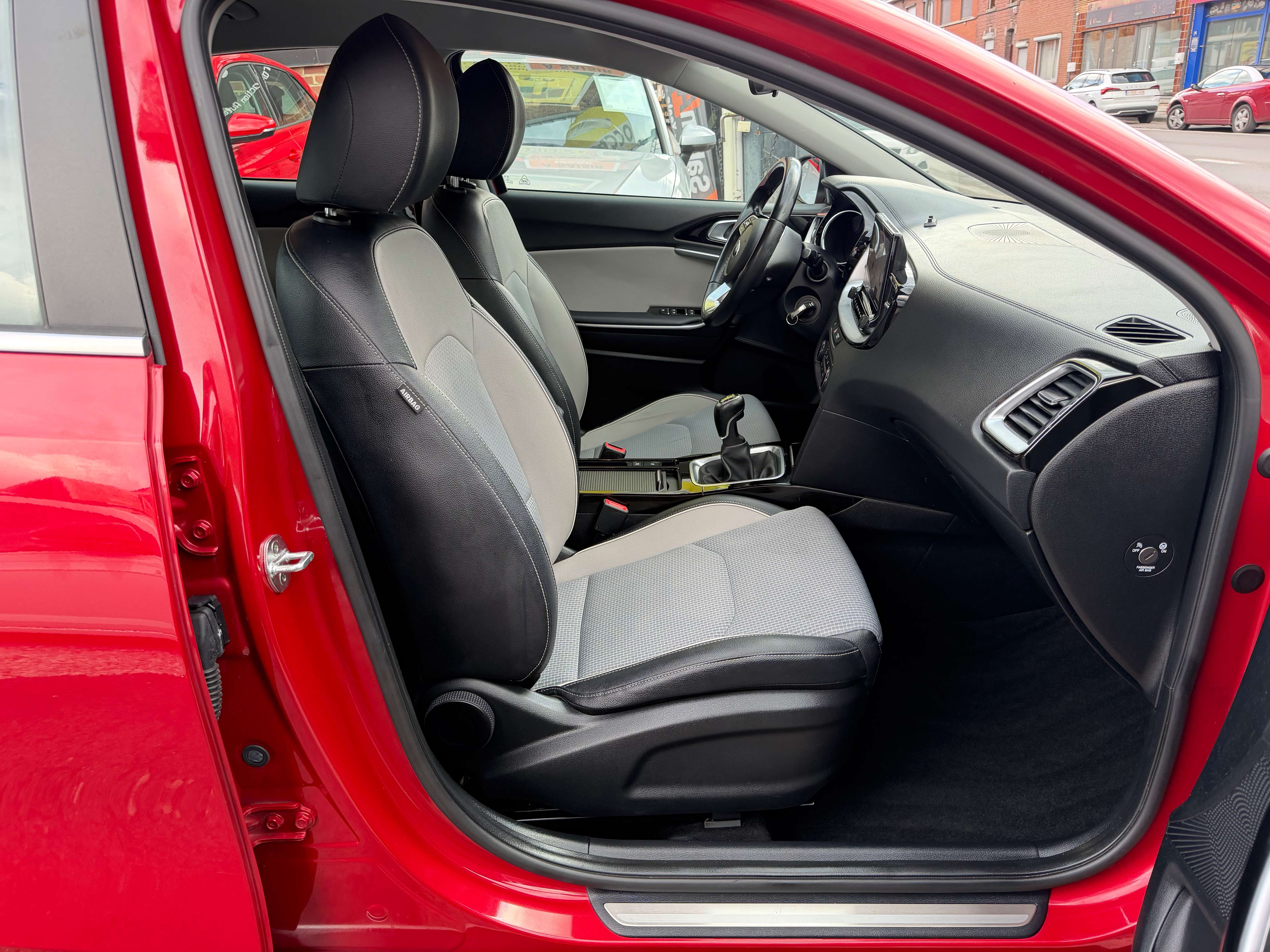 Kia XCeed XCeed 1.0 T-GDi • FULL LED • NAVI • CAMERA • CUIR • JANTES 18 • GARANTI