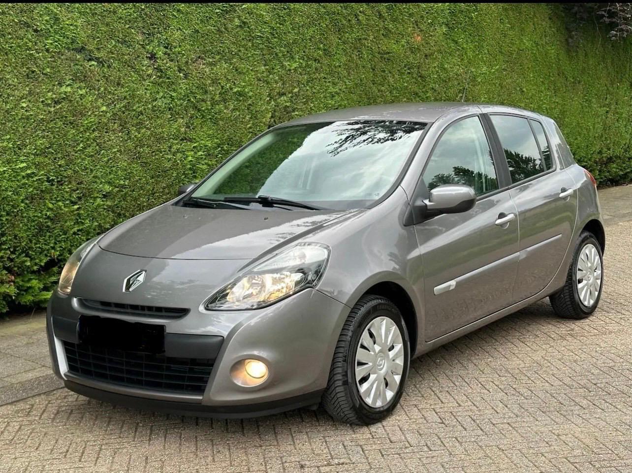 Renault Clio III (2) 1.5 DCI 90 EXPRESSION CLIM 5P ECO2 EURO5