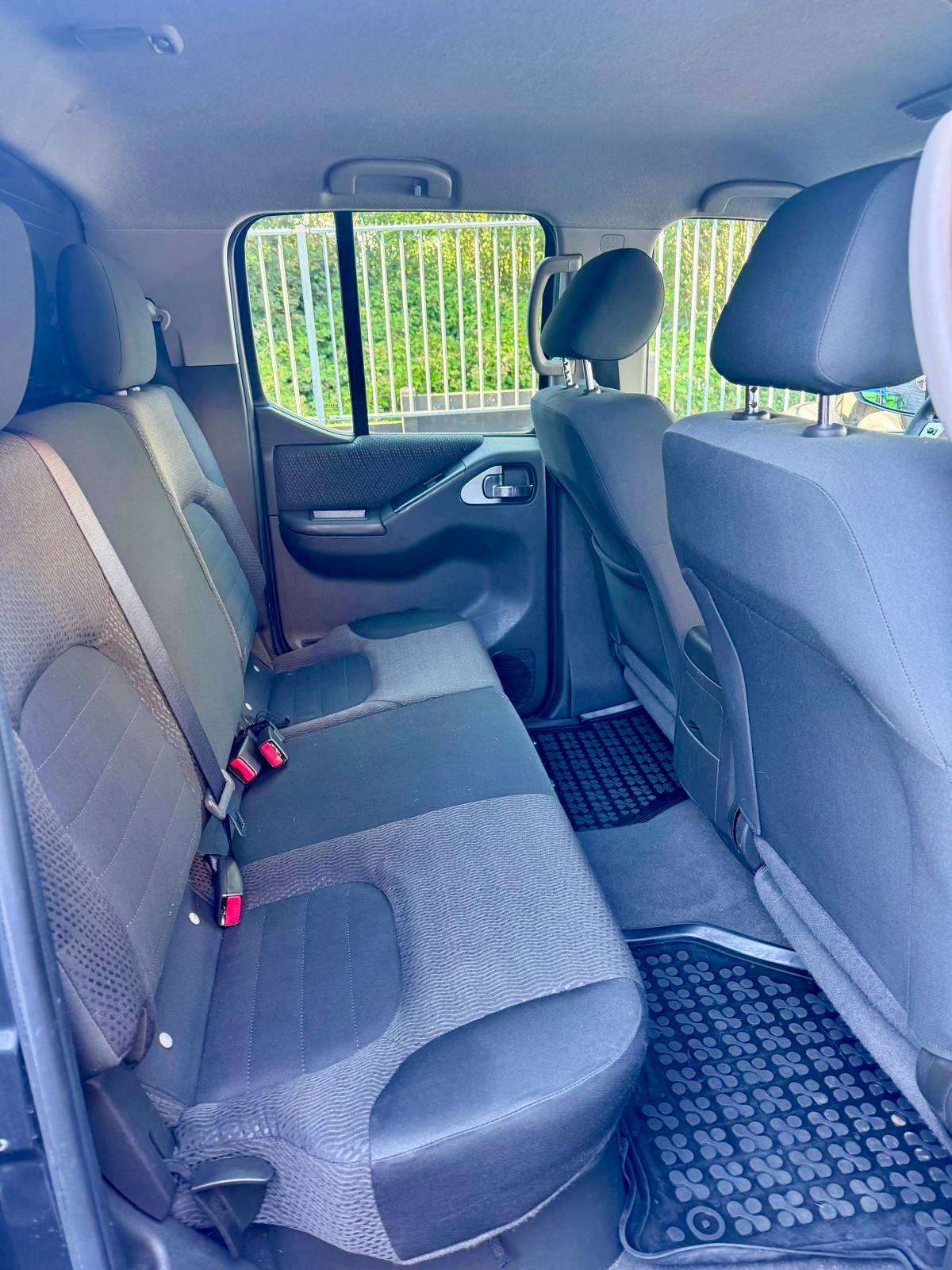 Nissan Navara Navara 2.5 dCi 4x4 LE Belgium Car-pass ESP