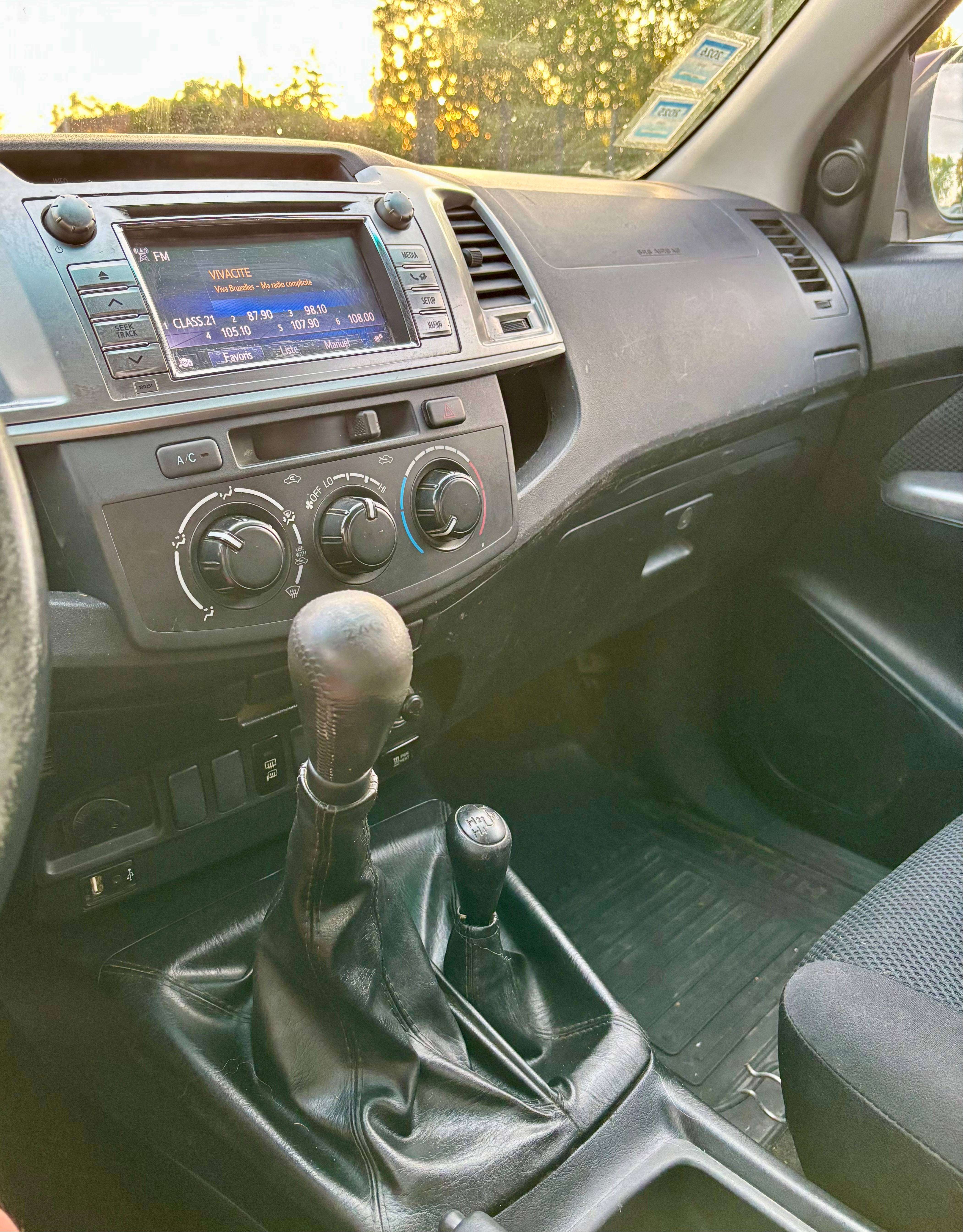 Toyota Hilux Extra cab D4D  2+2 4X4 Belgium car car pass + TVA