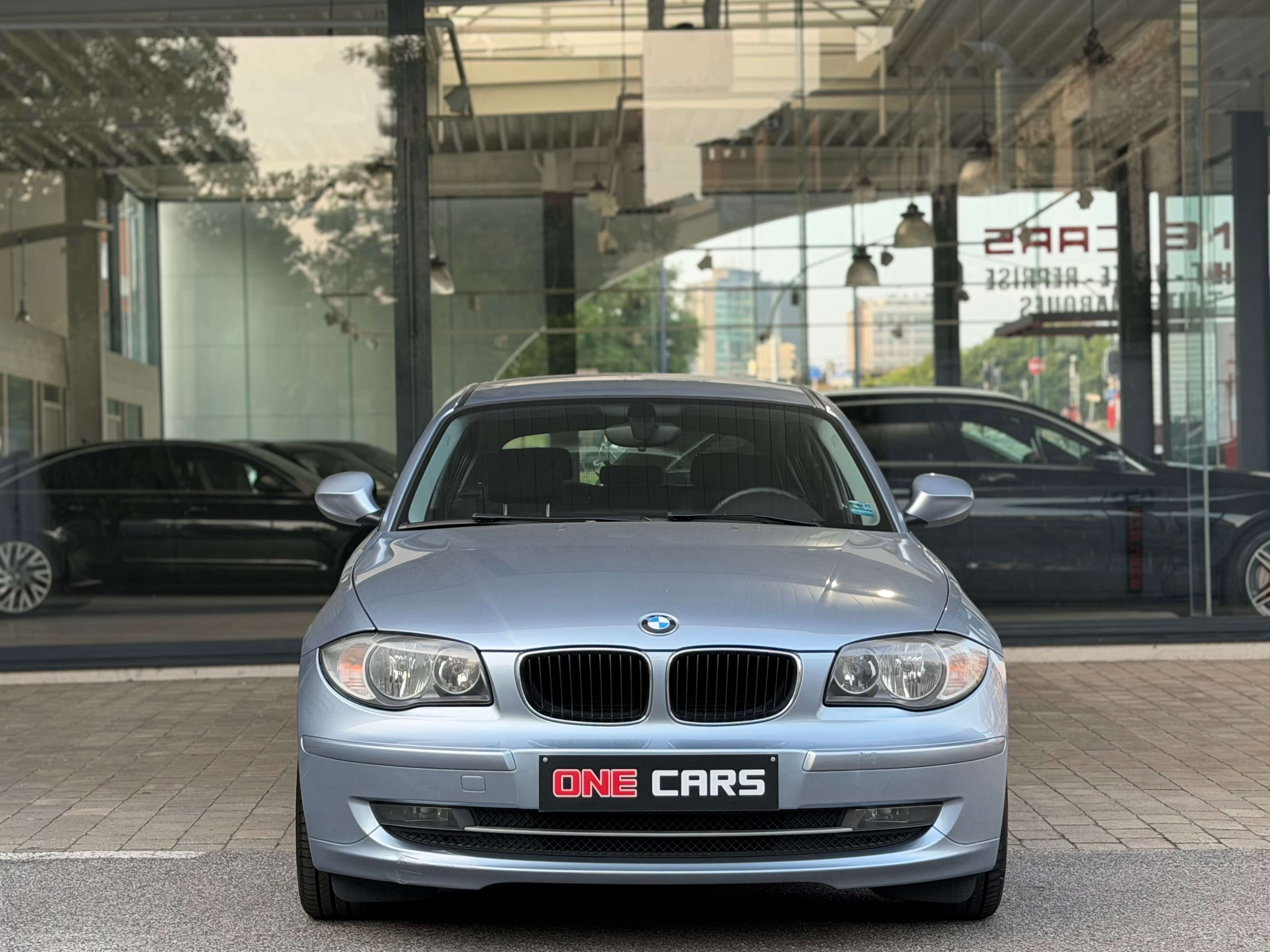BMW 118 d 6vitesses CLIM-PDC-AUX-USB-SIEGES CHAUFF.-GAR 1AN