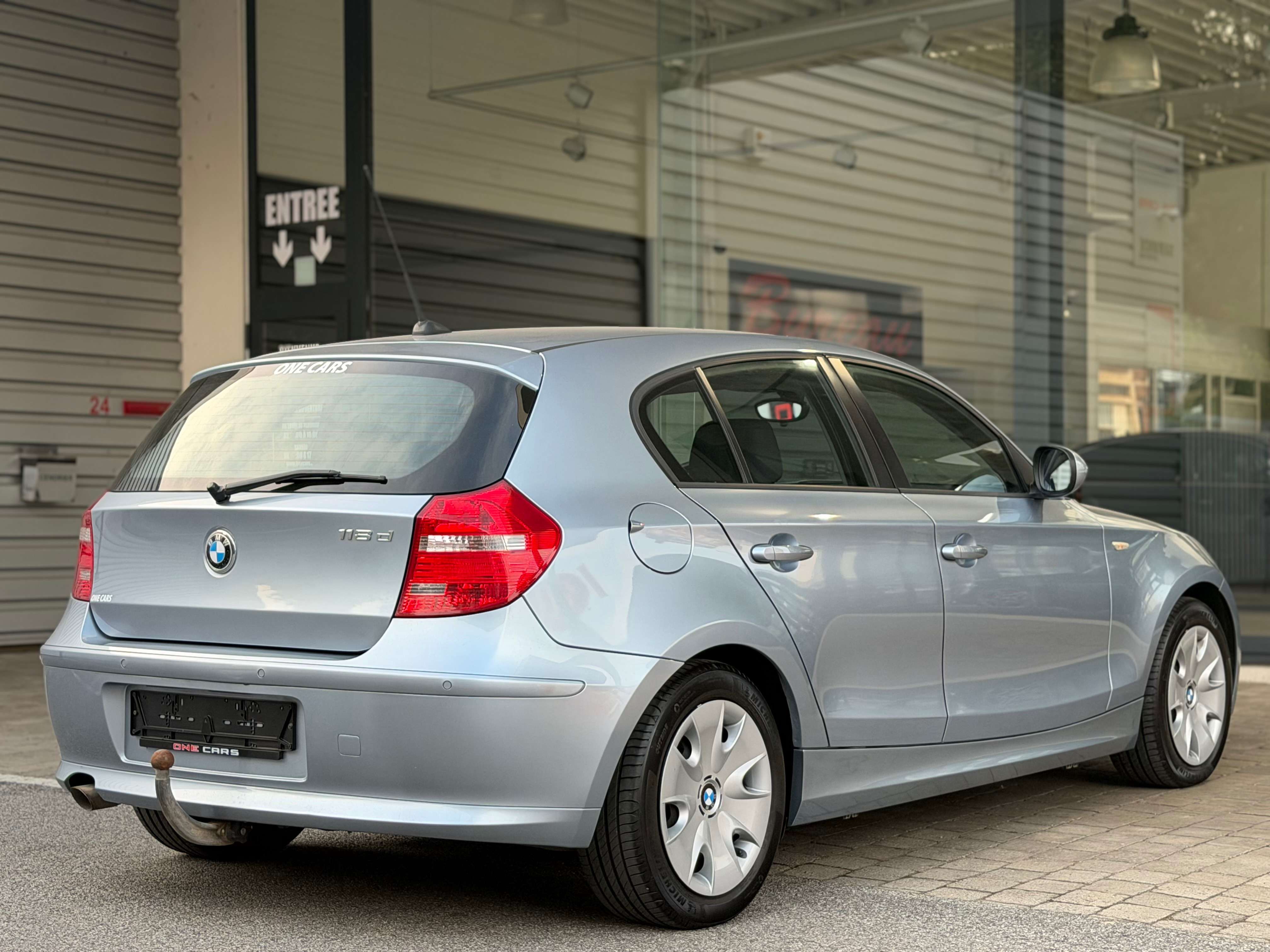 BMW 118 d 6vitesses CLIM-PDC-AUX-USB-SIEGES CHAUFF.-GAR 1AN