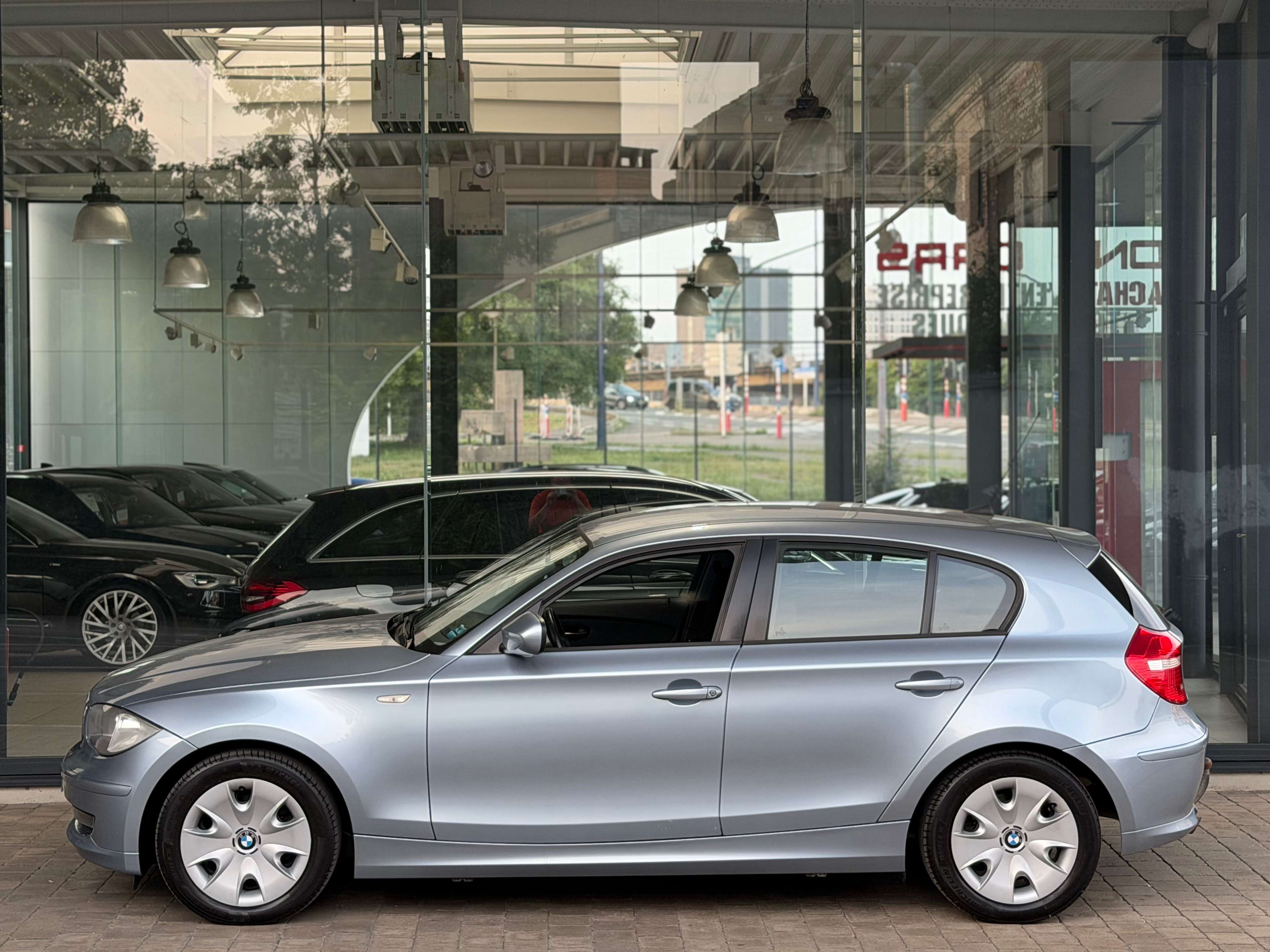 BMW 118 d 6vitesses CLIM-PDC-AUX-USB-SIEGES CHAUFF.-GAR 1AN
