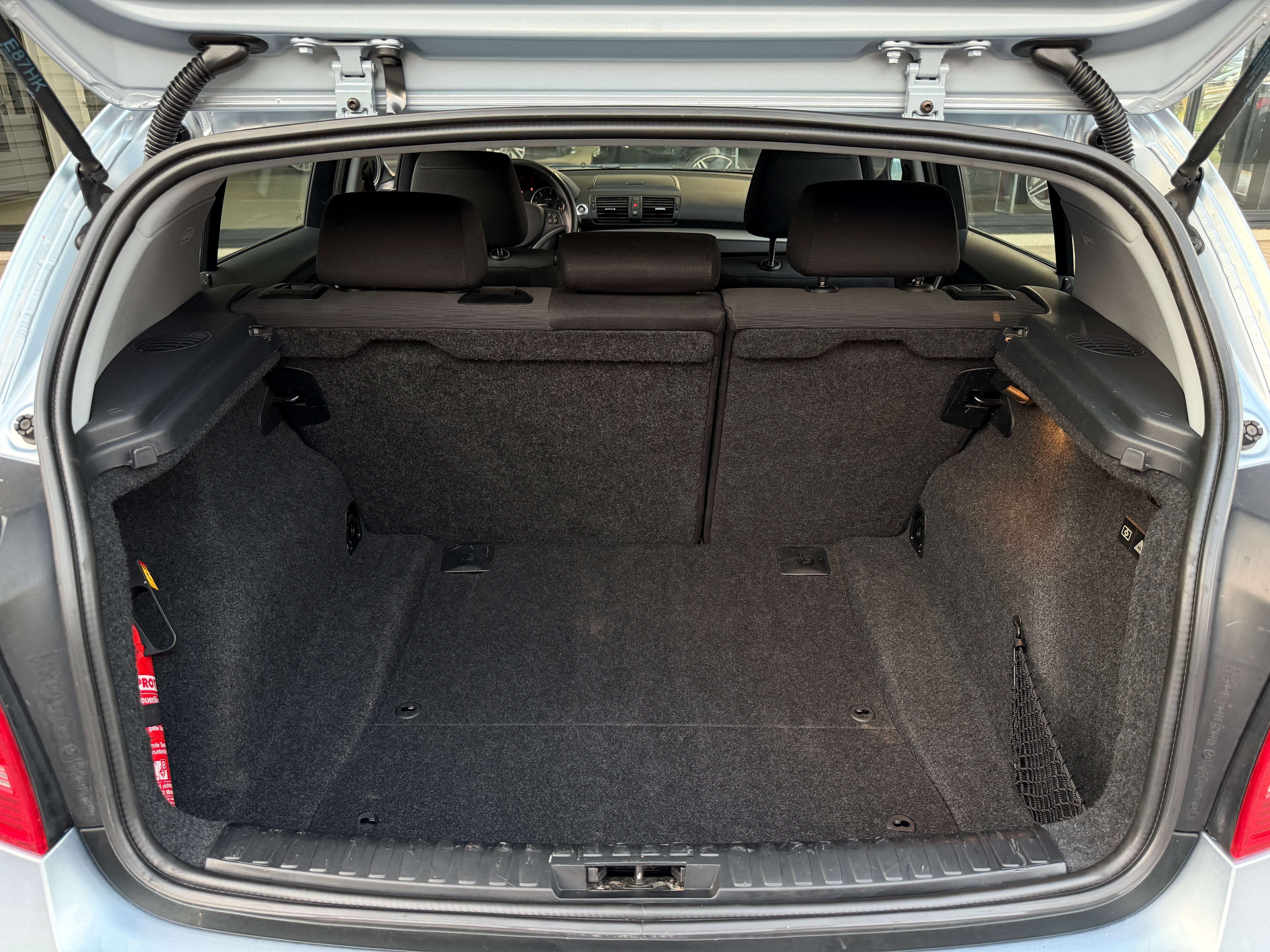 BMW 118 d 6vitesses CLIM-PDC-AUX-USB-SIEGES CHAUFF.-GAR 1AN