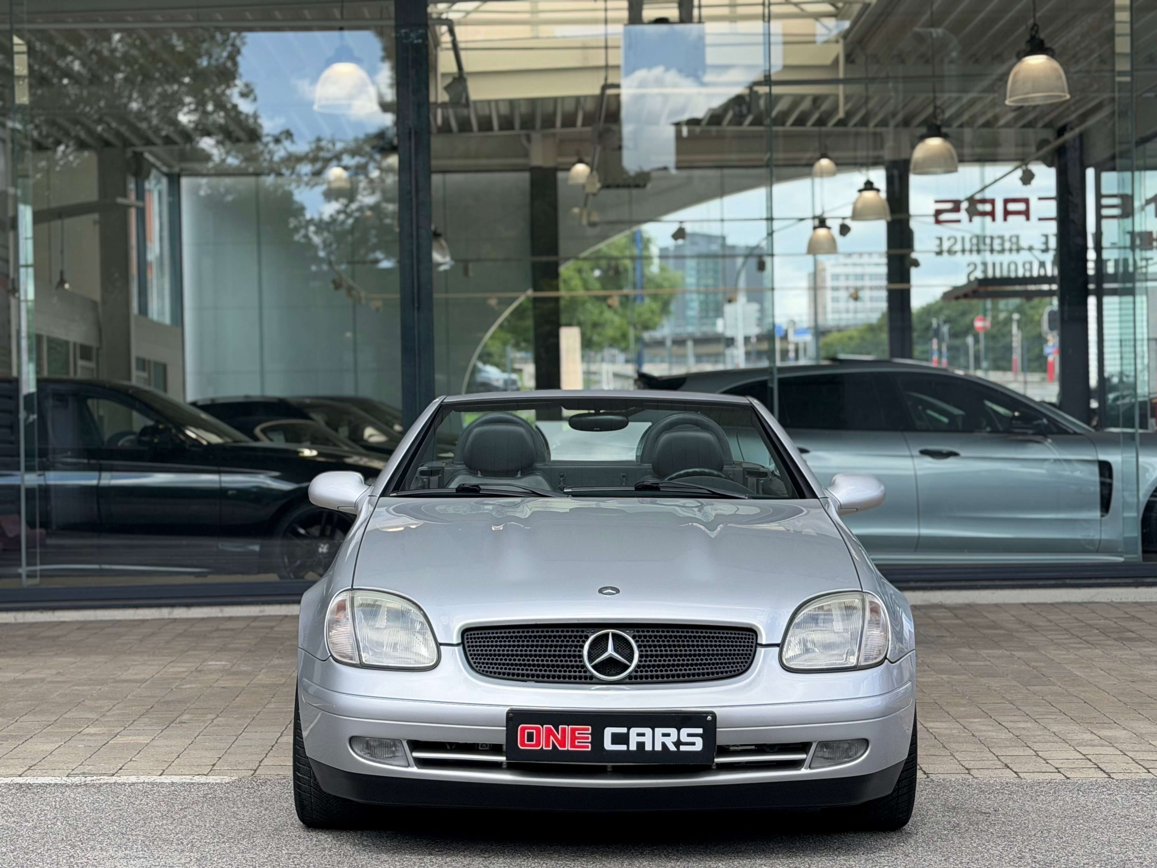Mercedes-Benz SLK 200 CABRIO 136cv AIRCO-CUIR CHAUFF.-USB-AUX-VE-JA17-GAR 12MOIS