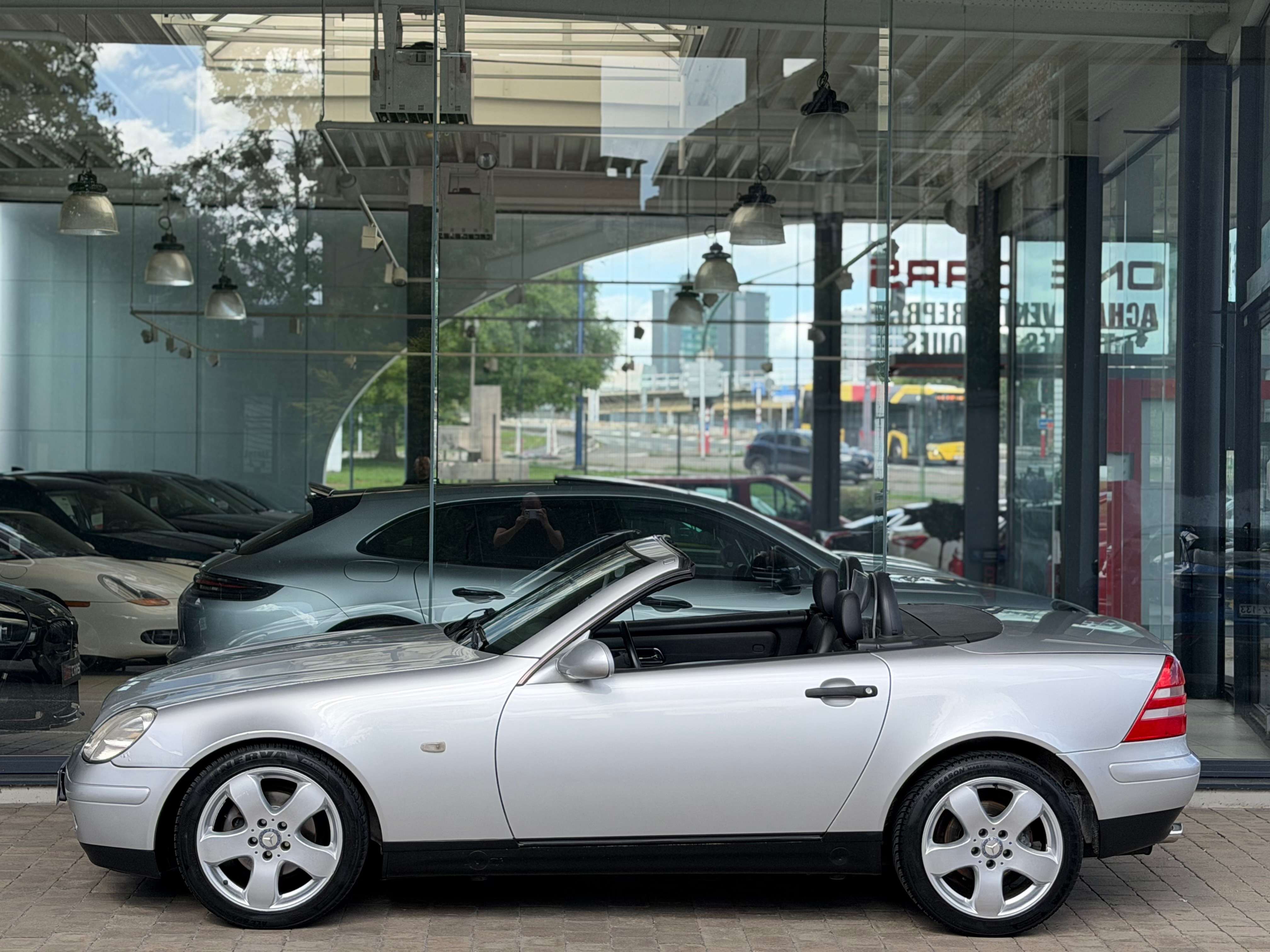 Mercedes-Benz SLK 200 CABRIO 136cv AIRCO-CUIR CHAUFF.-USB-AUX-VE-JA17-GAR 12MOIS