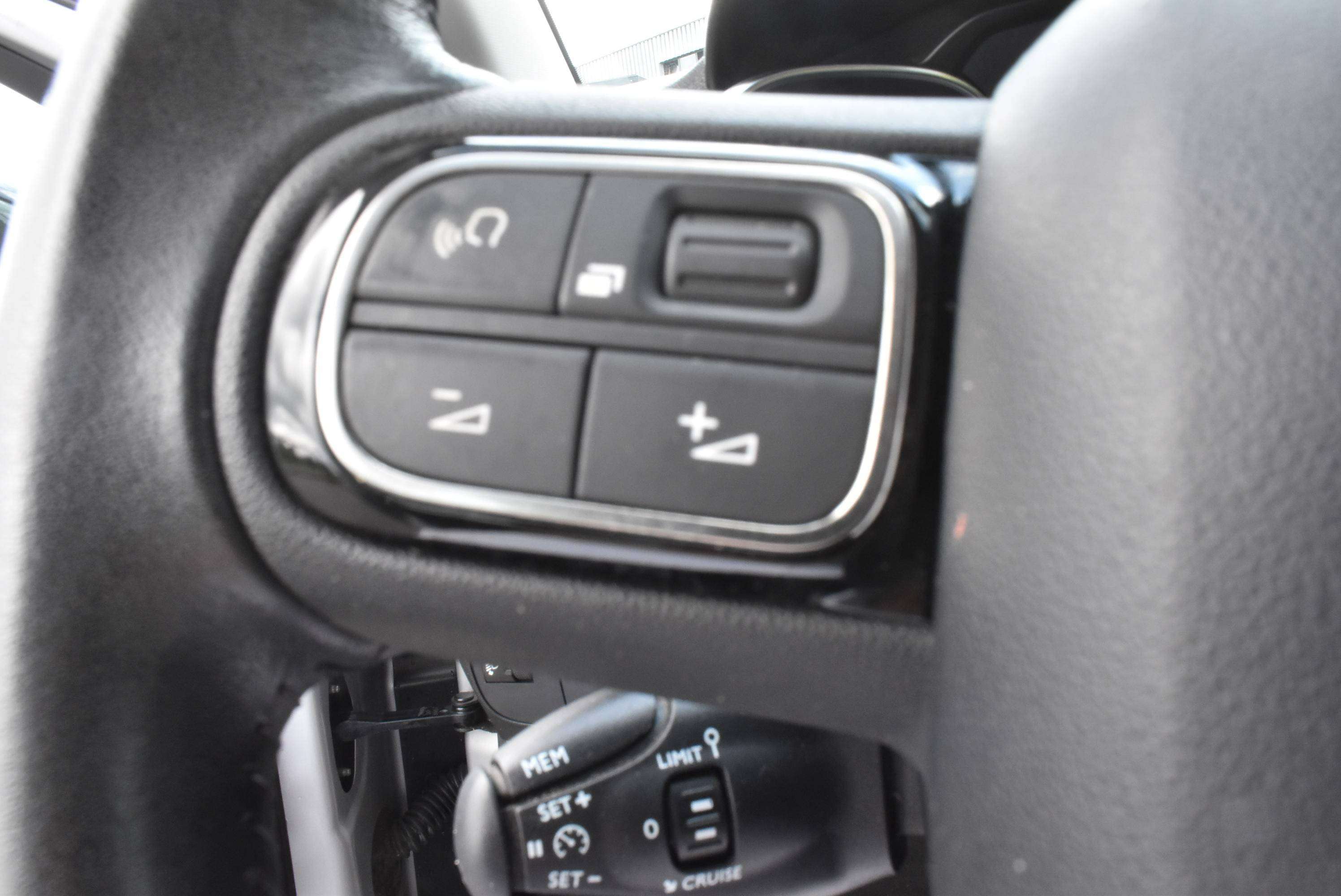 Citroen C3 1.2i GPS/CarPlay/Airco 60.000KM!! **B2B FIX PRICE**