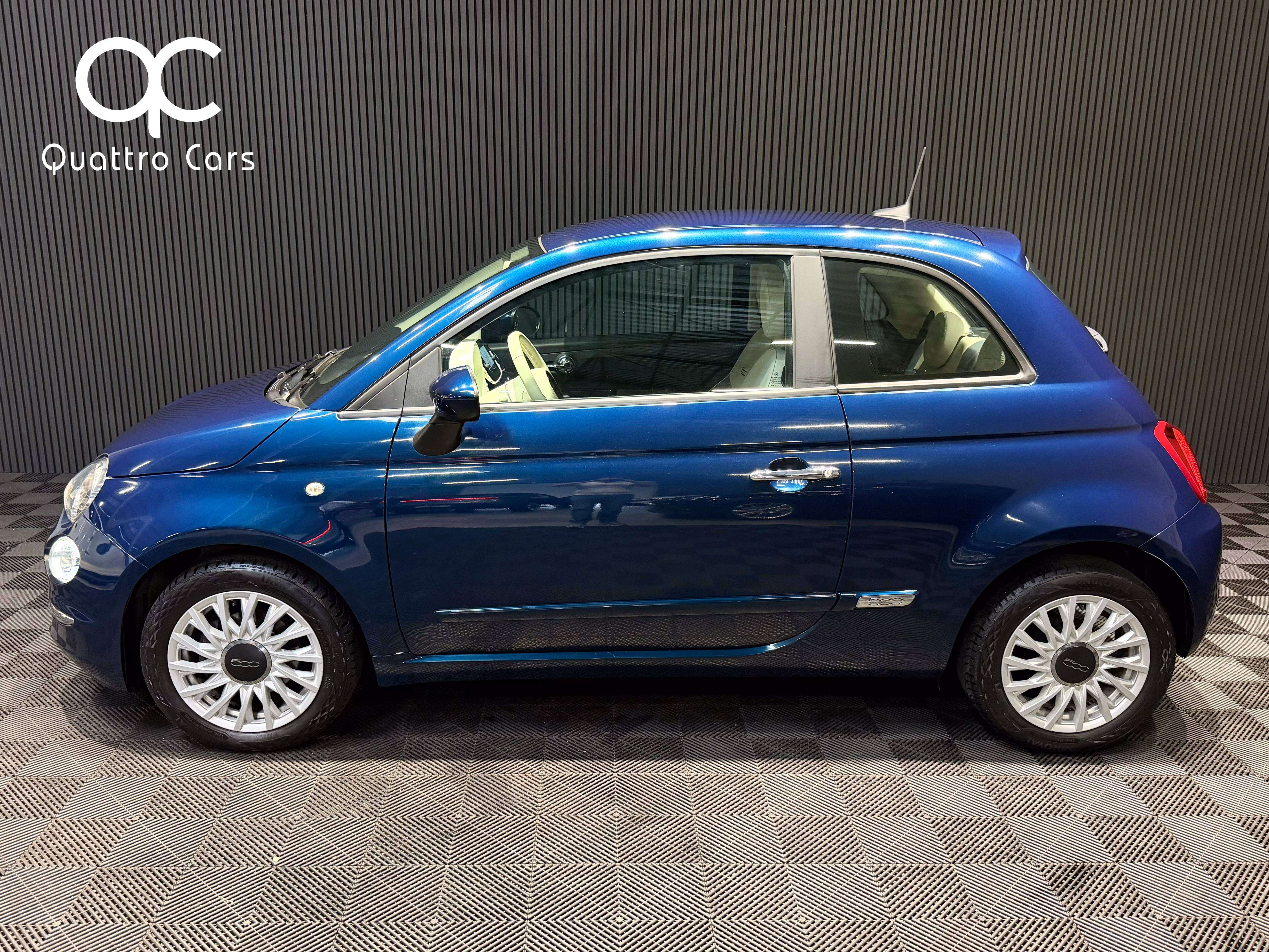 Fiat 500 1.0i Hybrid Essence / Car play / Gps / Clim