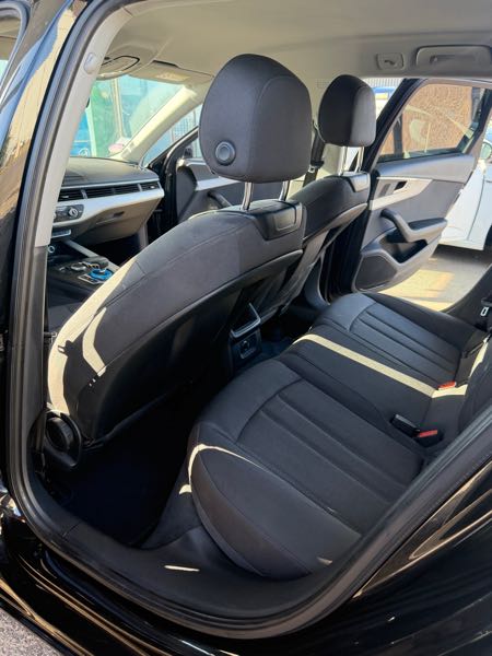 Audi A4 V (3) AVANT 35 TFSI 150 DESIGN S TRONIC 7